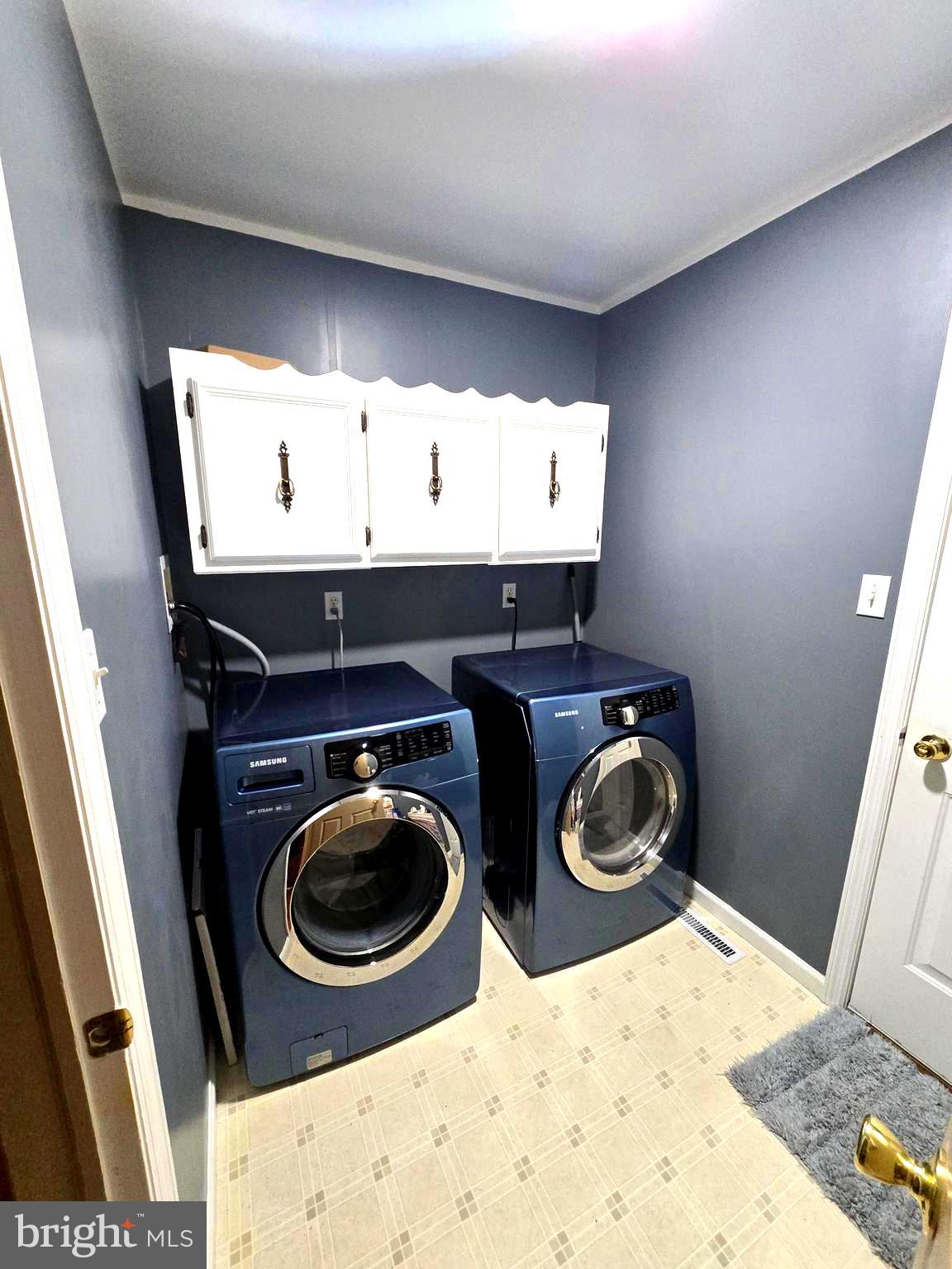 WHITFORD HILL - Residential