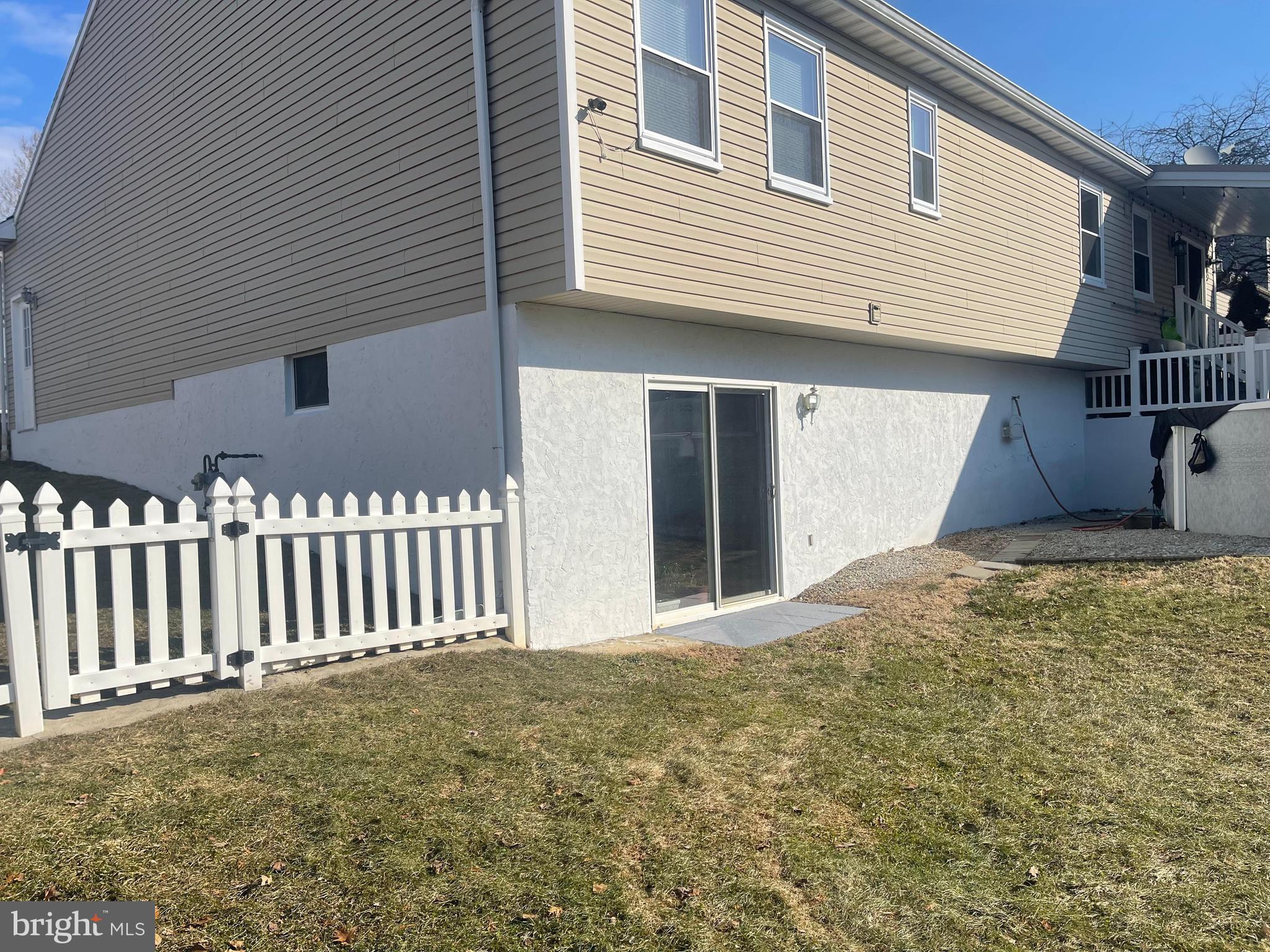 WHITFORD HILL - Residential