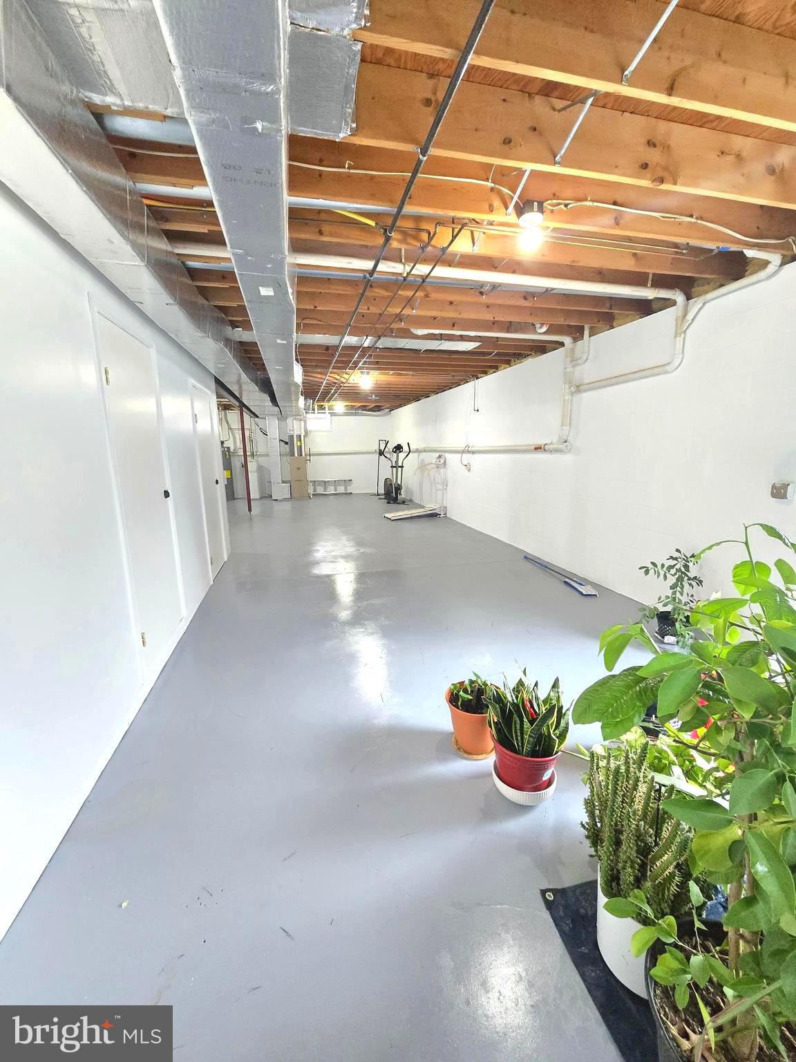 WHITFORD HILL - Residential