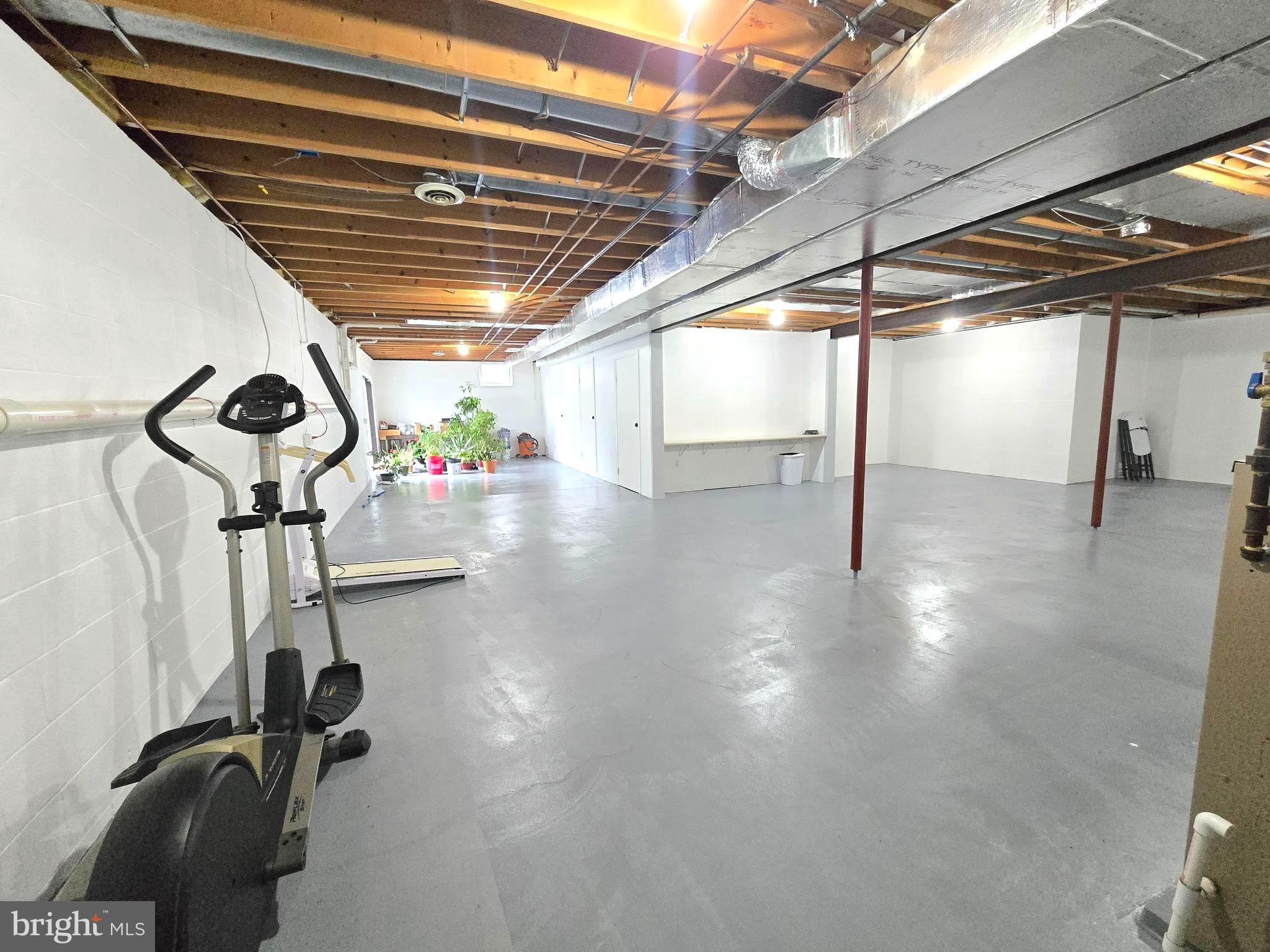 WHITFORD HILL - Residential