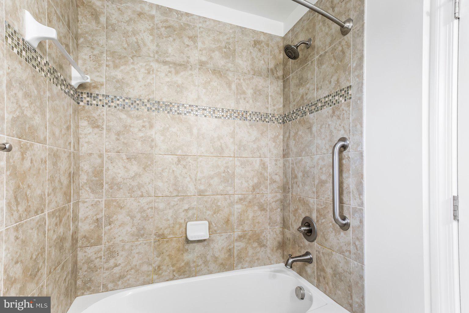 GREENWAY FARMS - Residential Lease