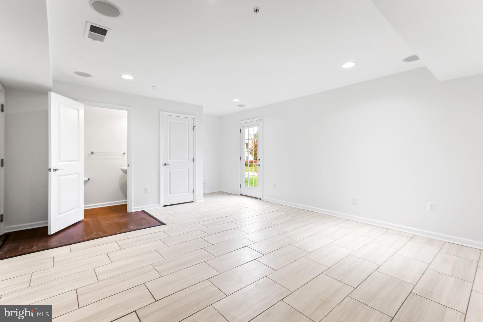 GREENWAY FARMS - Residential Lease