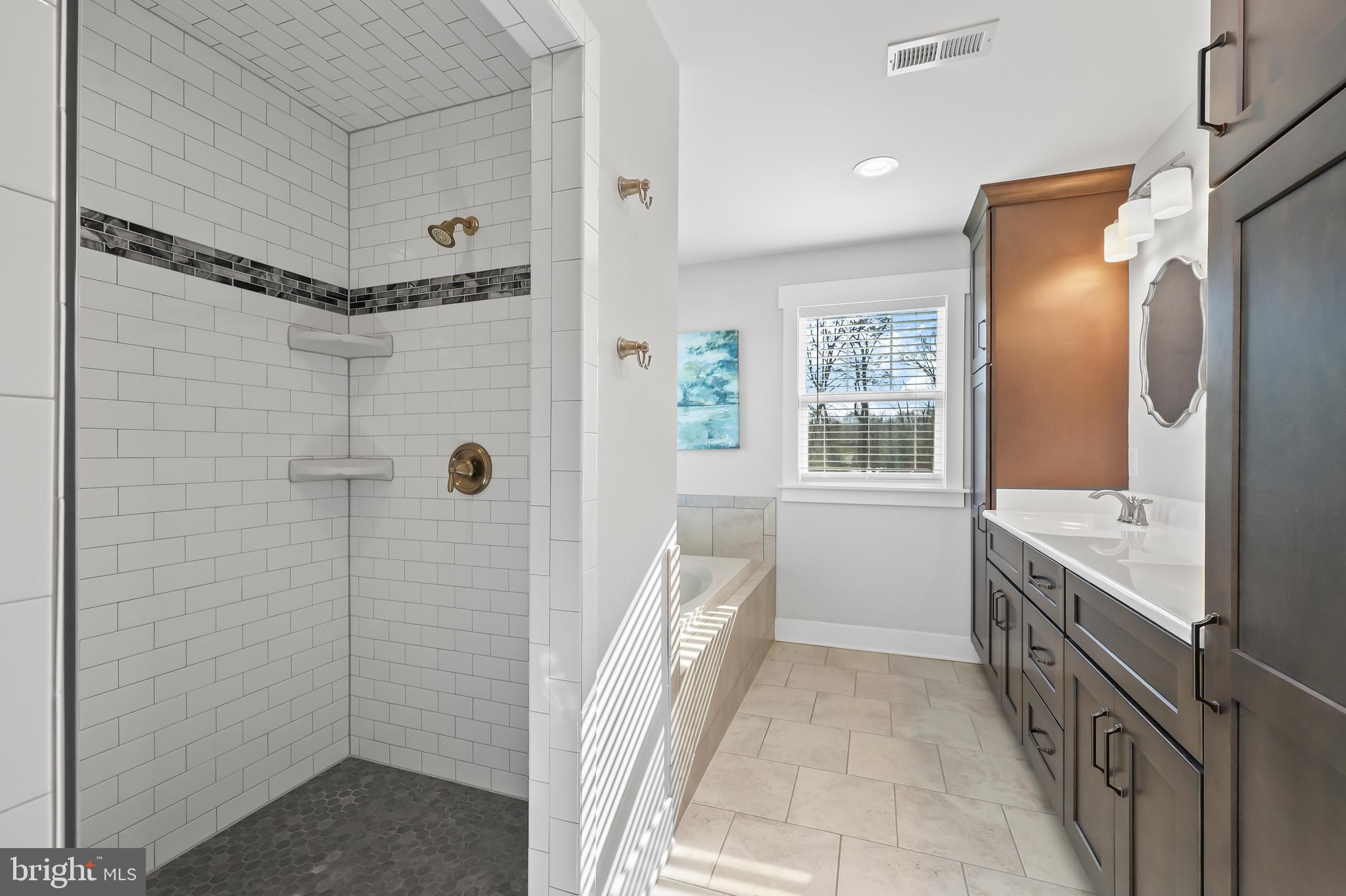 BRIDLEWOOD ESTATES - Residential