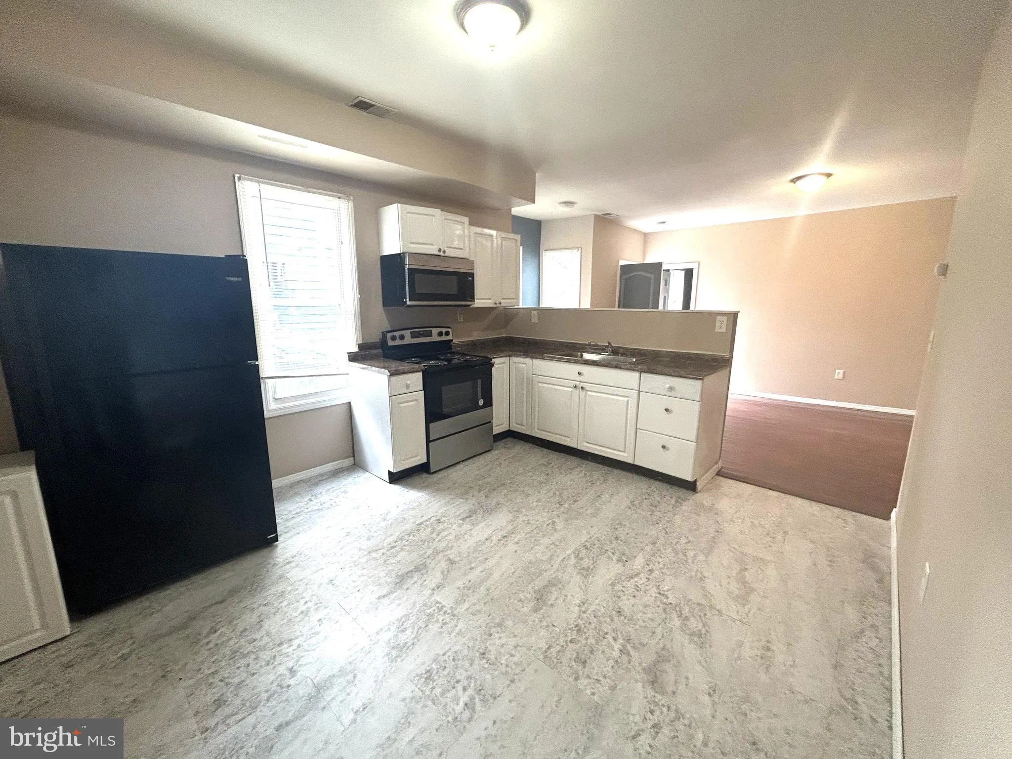 Pemberton, New Jersey 08068, United States, 3 Bedrooms Bedrooms, ,1 BathroomBathrooms,Residential,Pending,8988