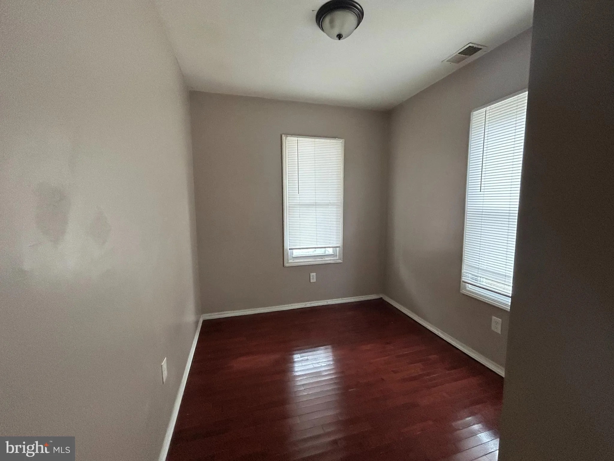 Pemberton, New Jersey 08068, United States, 3 Bedrooms Bedrooms, ,1 BathroomBathrooms,Residential,Pending,8988