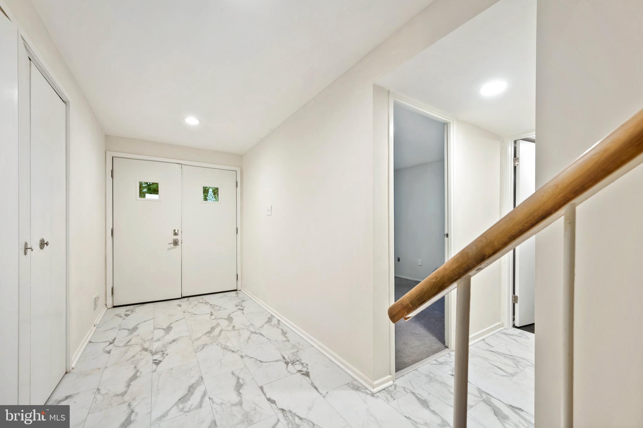 CARDEROCK SPRINGS - Residential