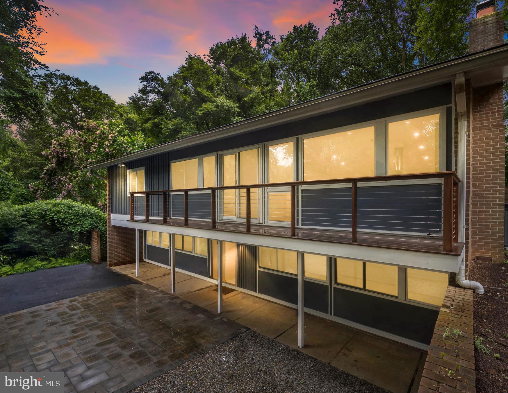 CARDEROCK SPRINGS - Residential