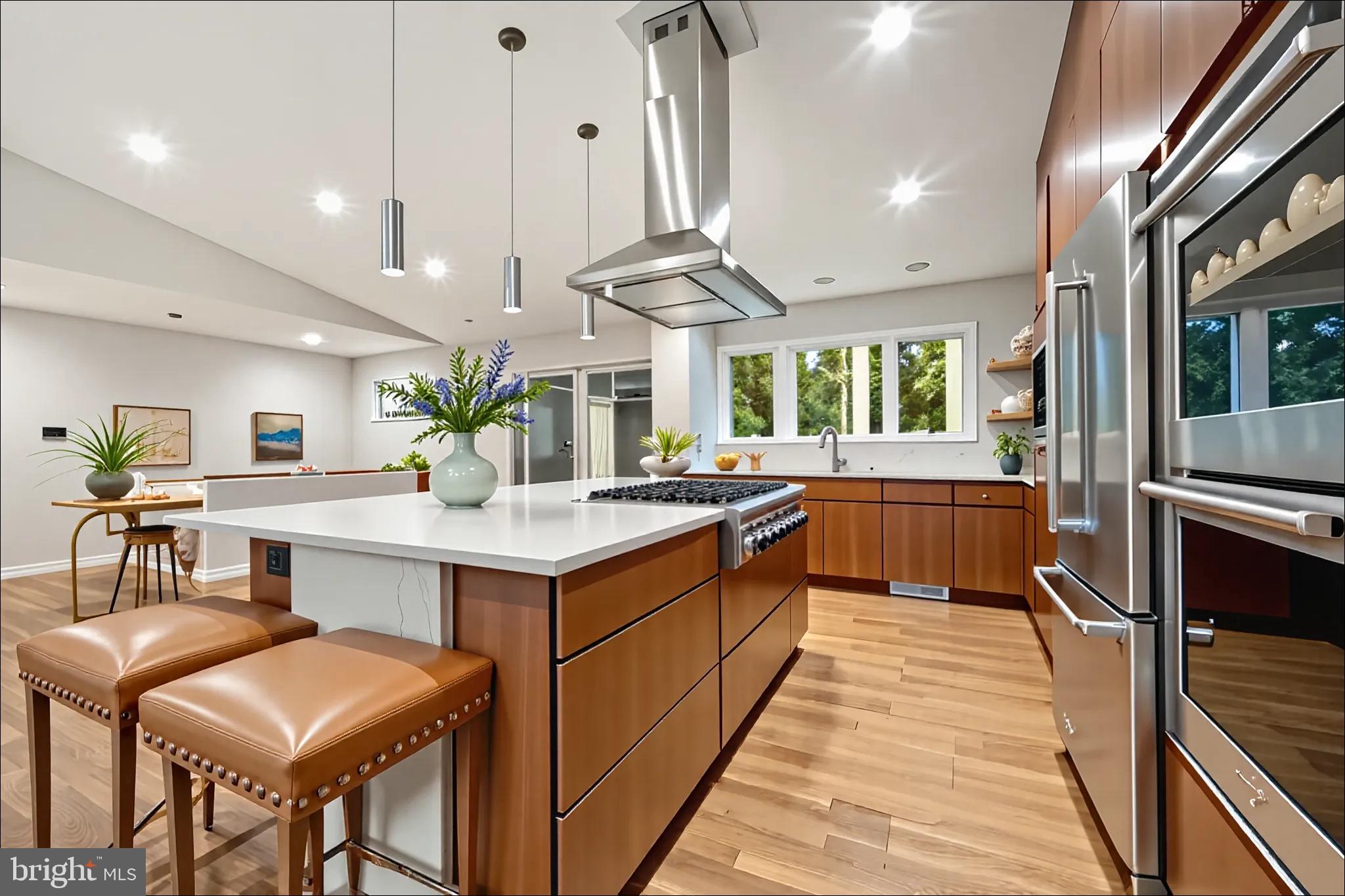 CARDEROCK SPRINGS - Residential