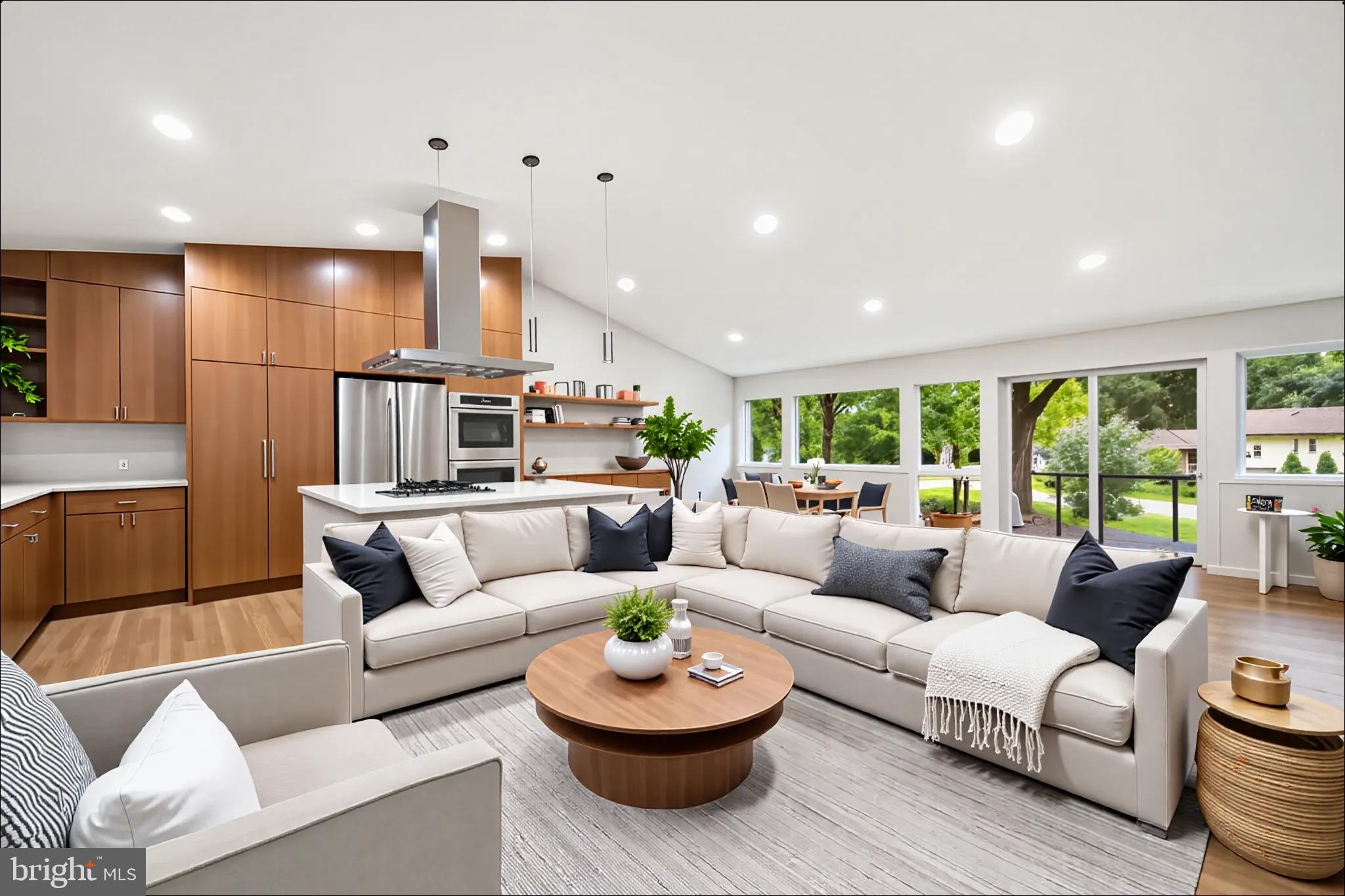 CARDEROCK SPRINGS - Residential