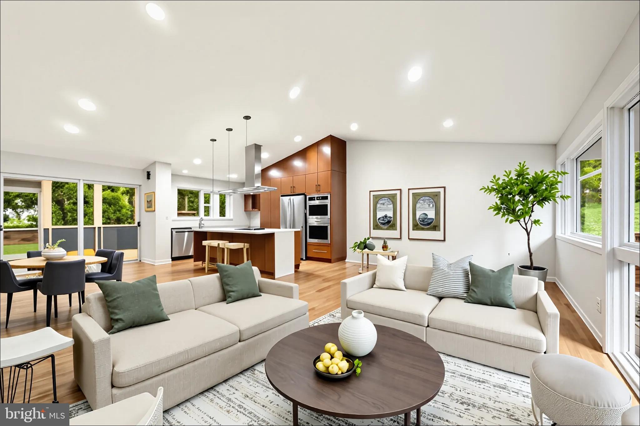 CARDEROCK SPRINGS - Residential