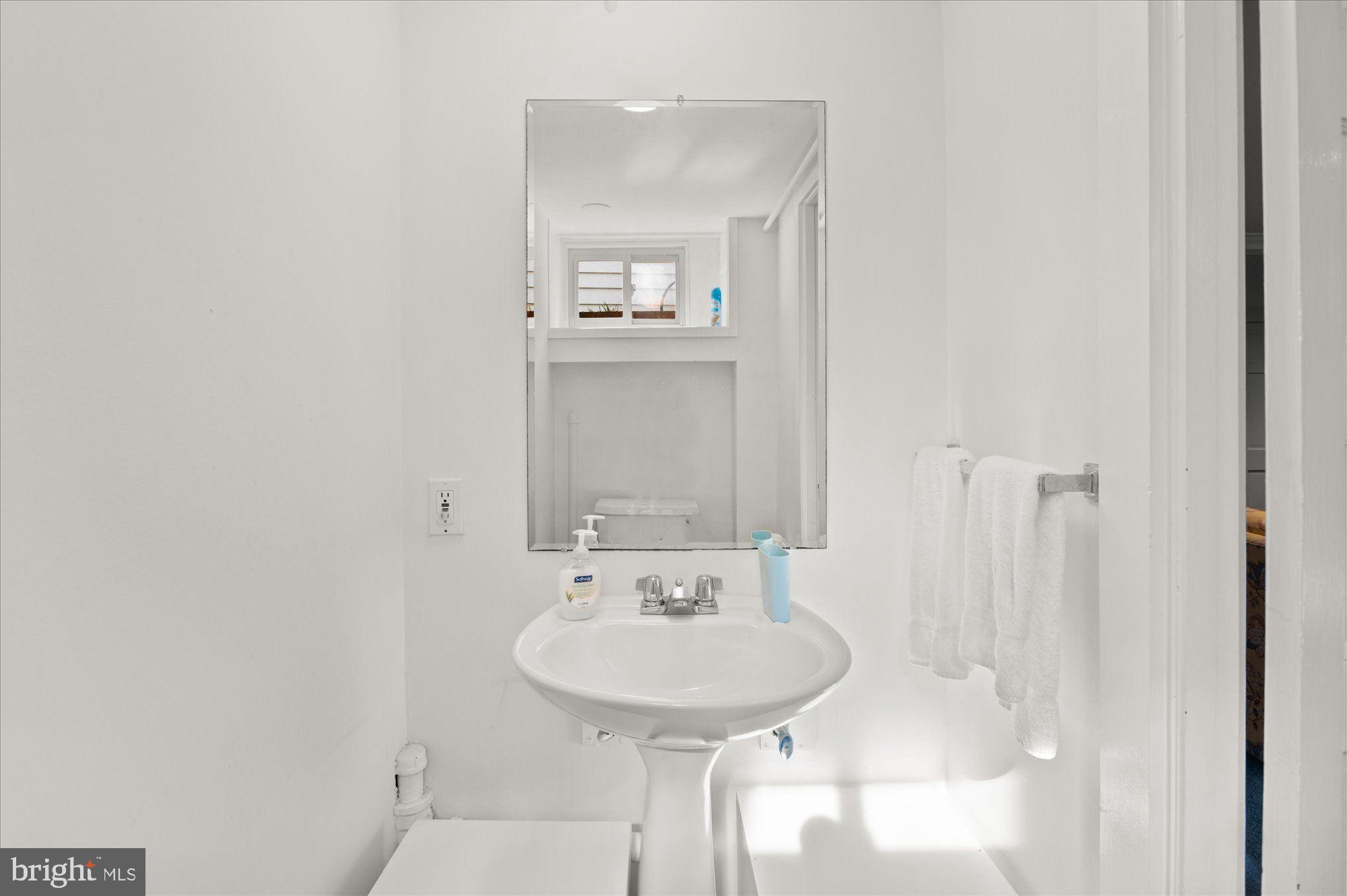 CHEVY CHASE VILLAGE - Residential