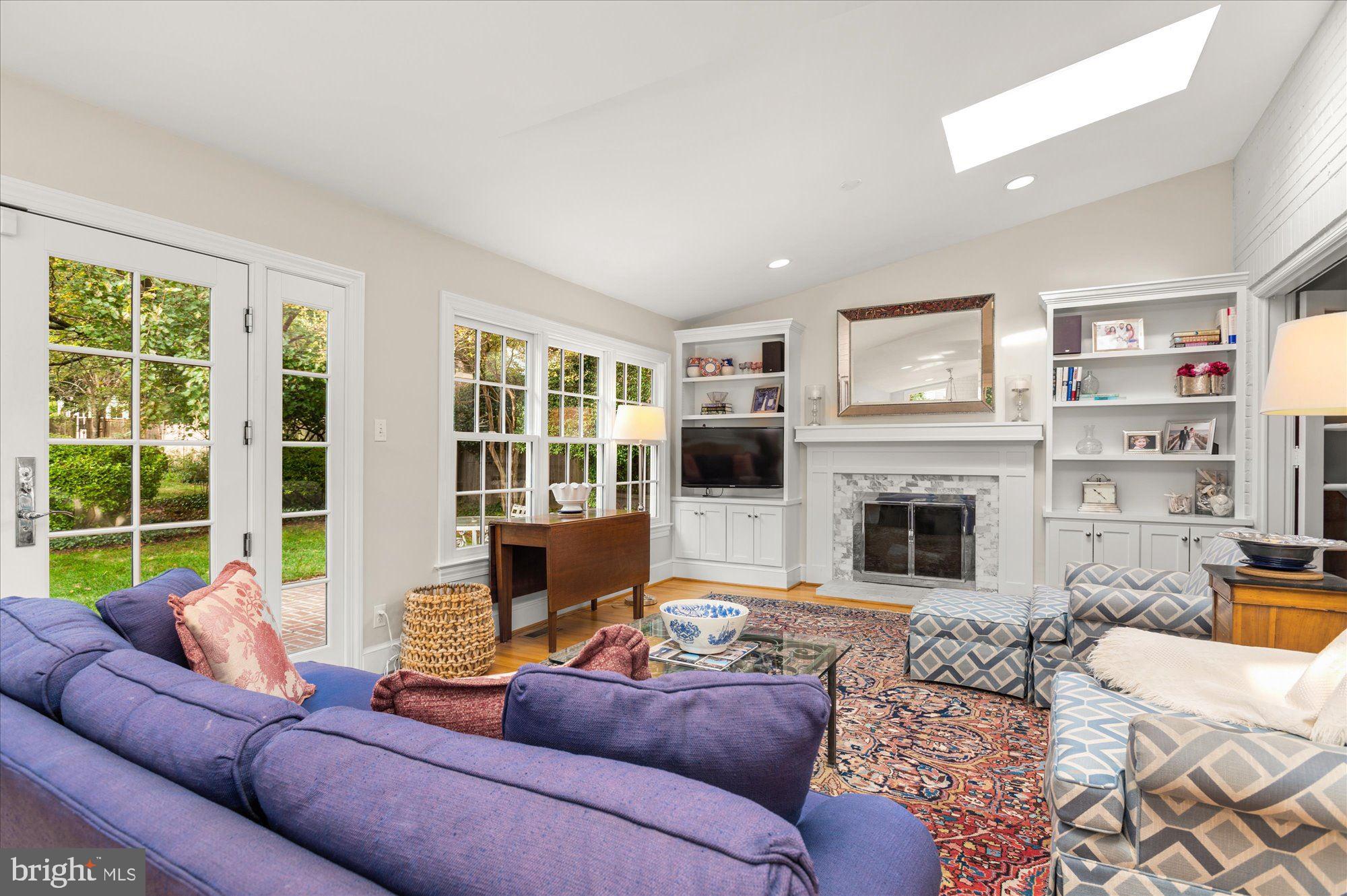 CHEVY CHASE VILLAGE - Residential