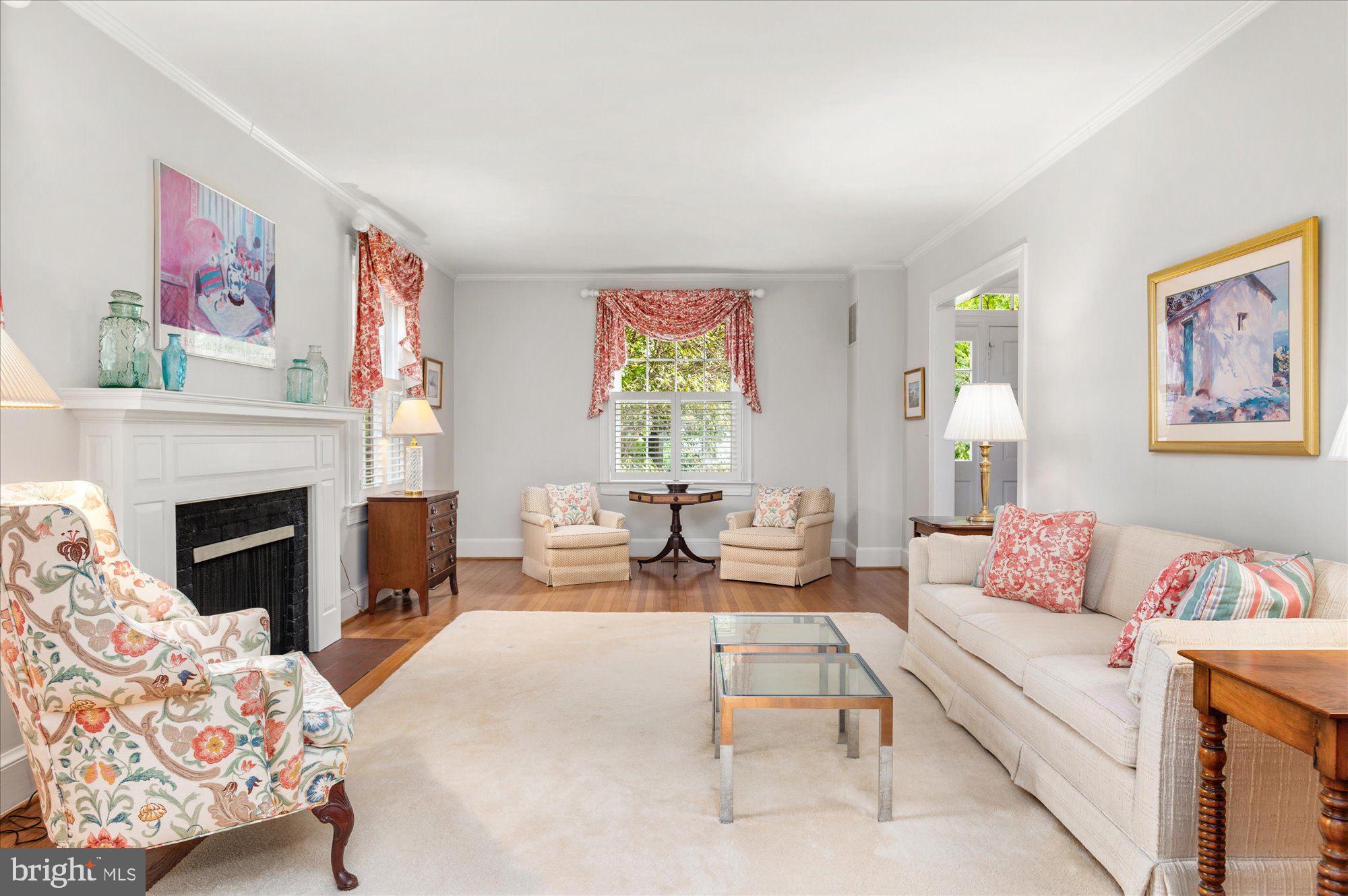 CHEVY CHASE VILLAGE - Residential