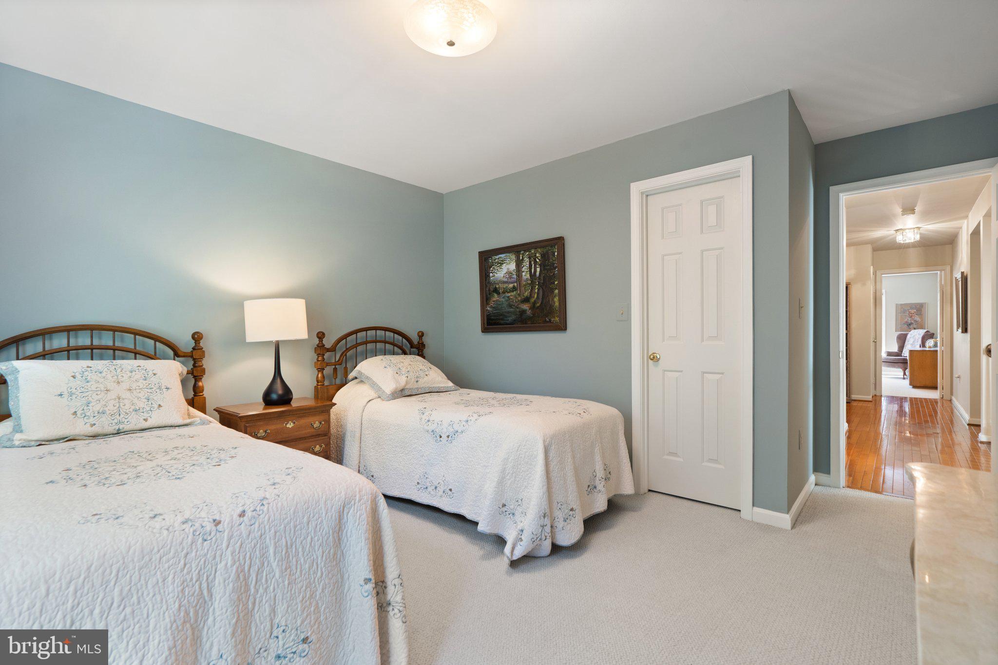 FAIRWAY MANOR - Residential