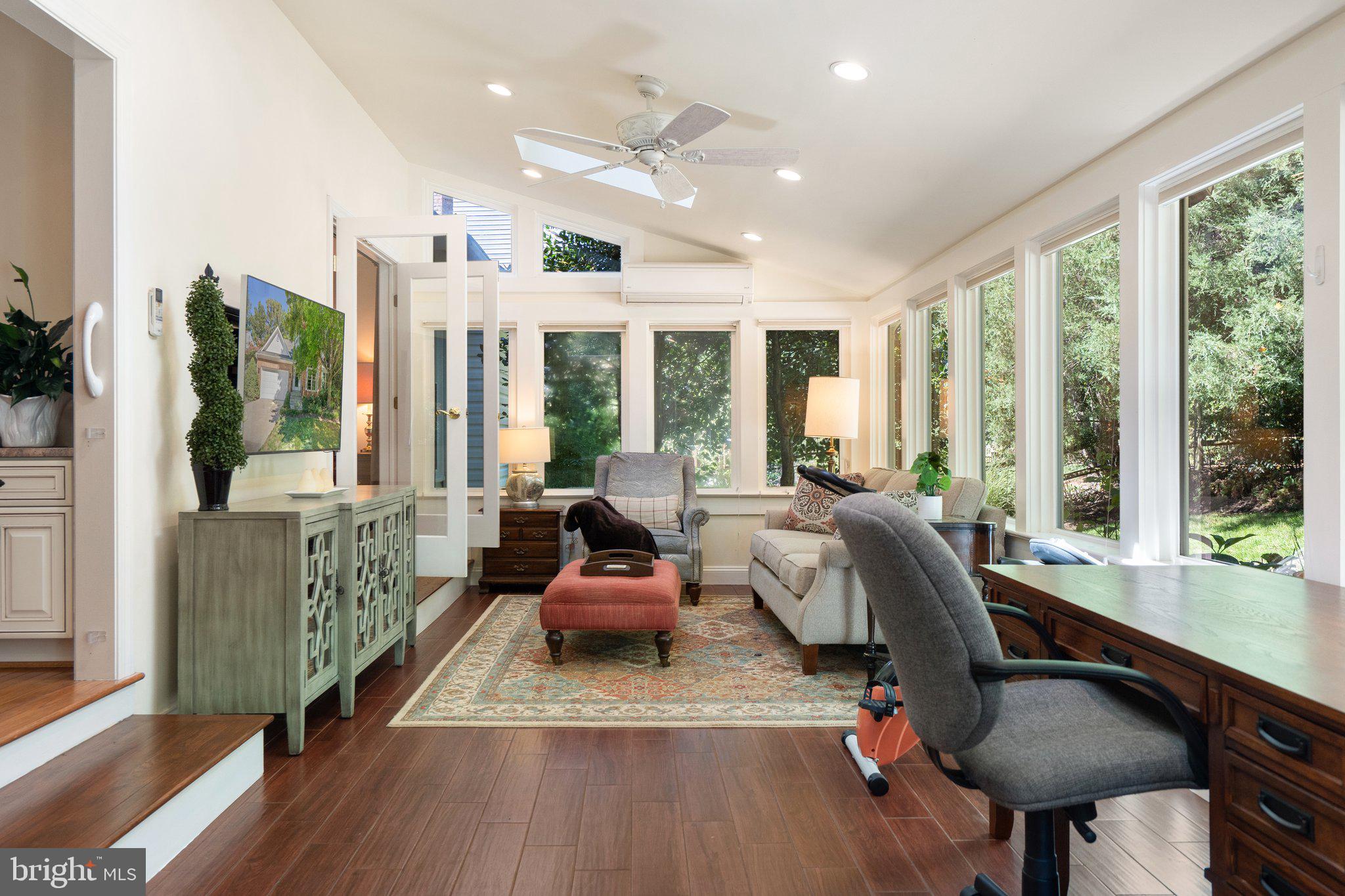 FAIRWAY MANOR - Residential