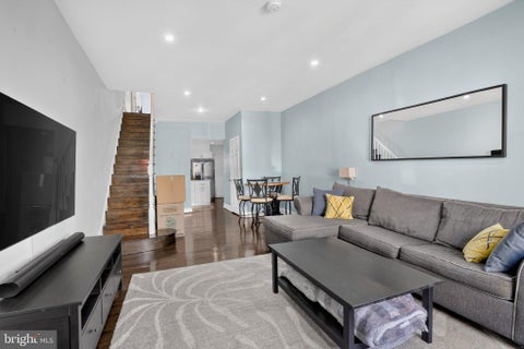 Townhouse For Rent - 636 Wilder Street<br/> PHILADELPHIA, PA 19147