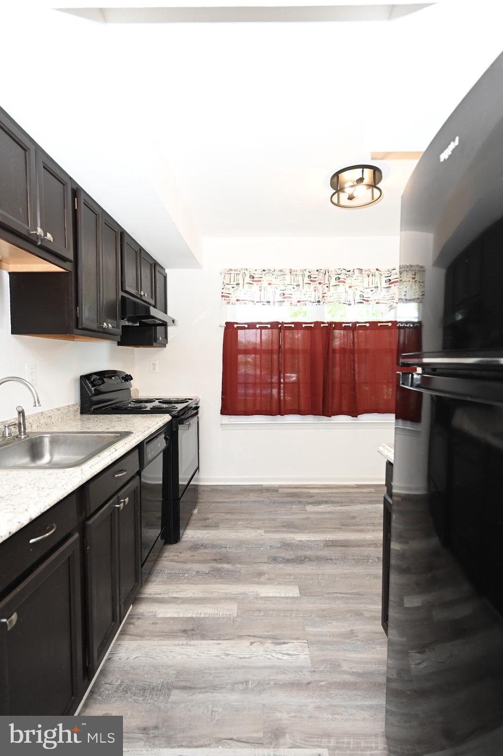 3513 LEGERE COURT
