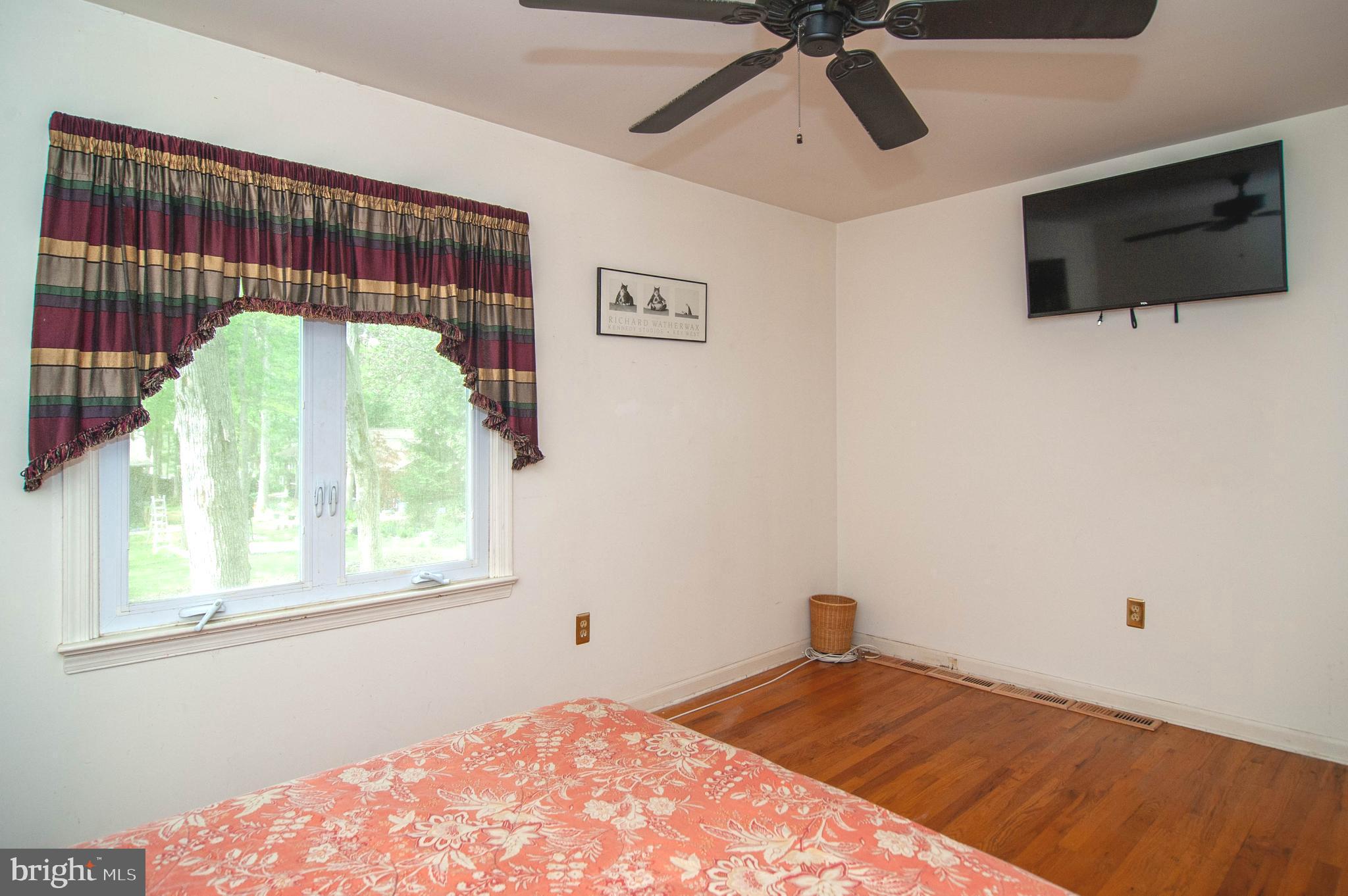 FOX HALL WEST - Residential