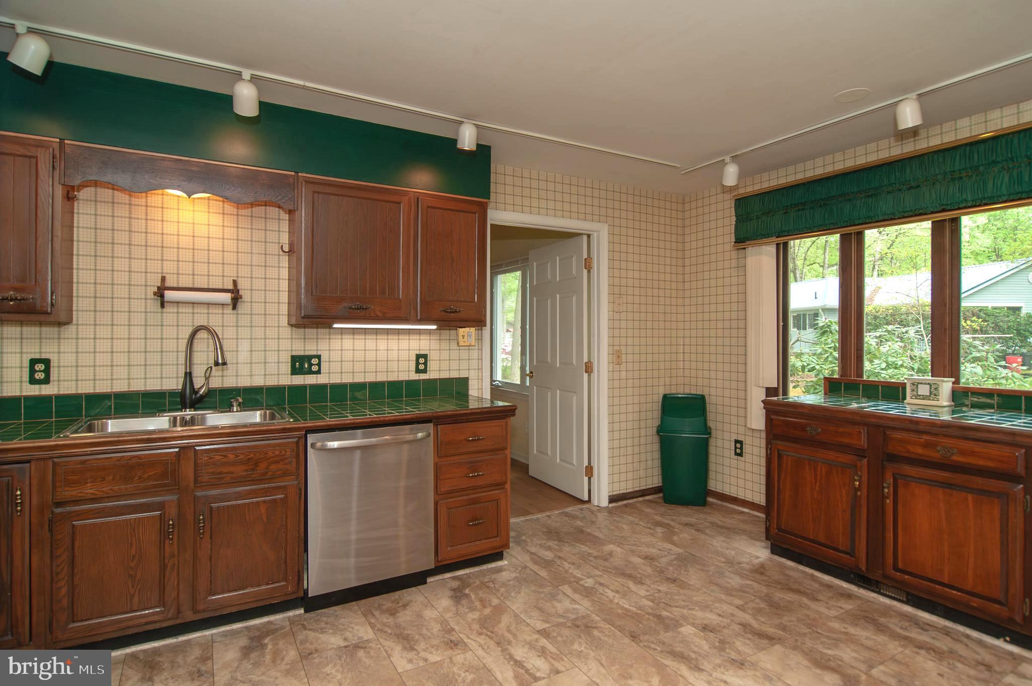 FOX HALL WEST - Residential