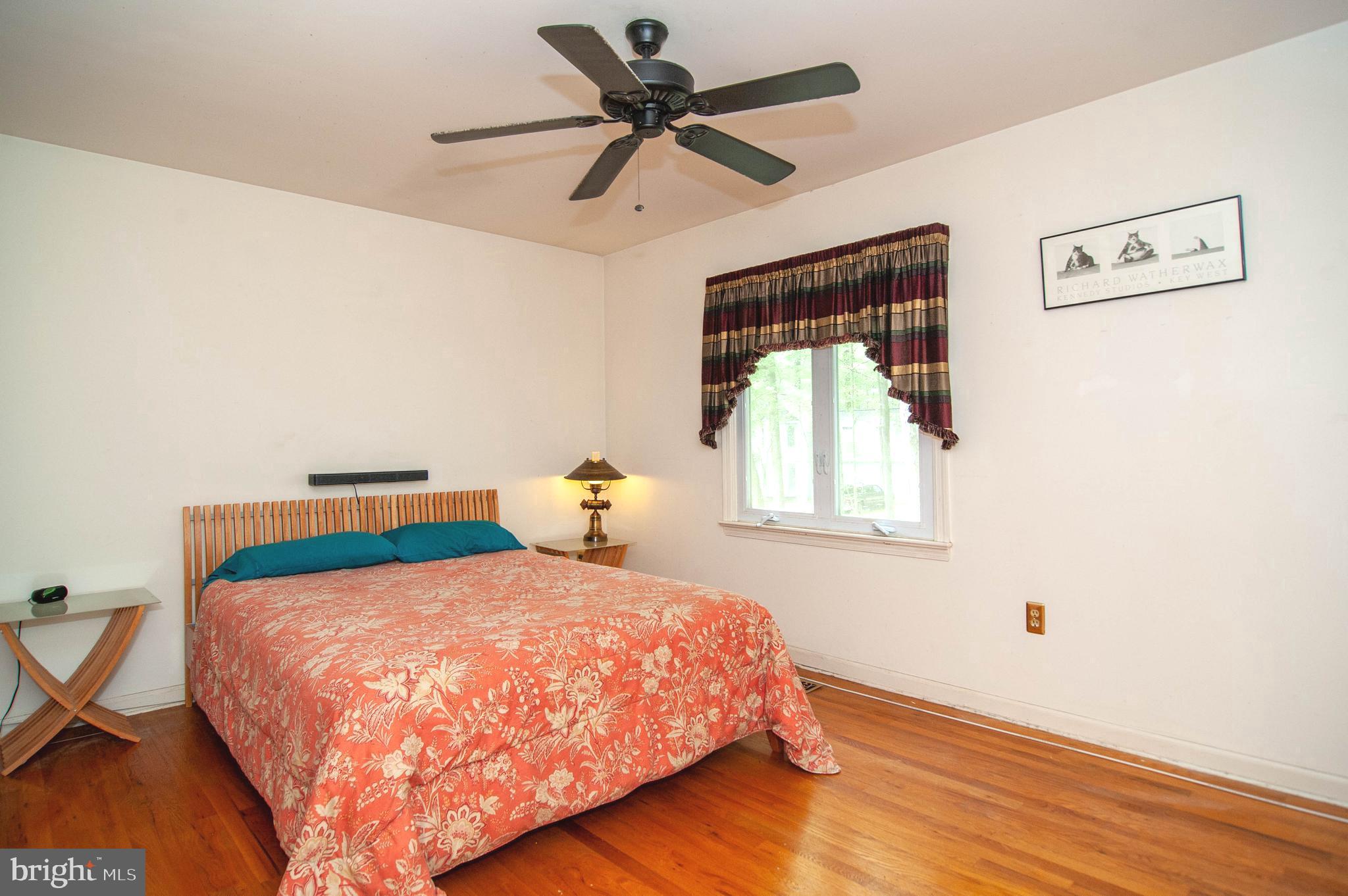 FOX HALL WEST - Residential