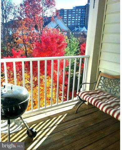 MANORS AT STONEGATE - Residential Lease