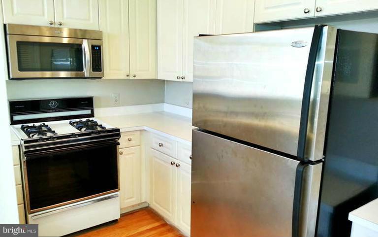 MANORS AT STONEGATE - Residential Lease