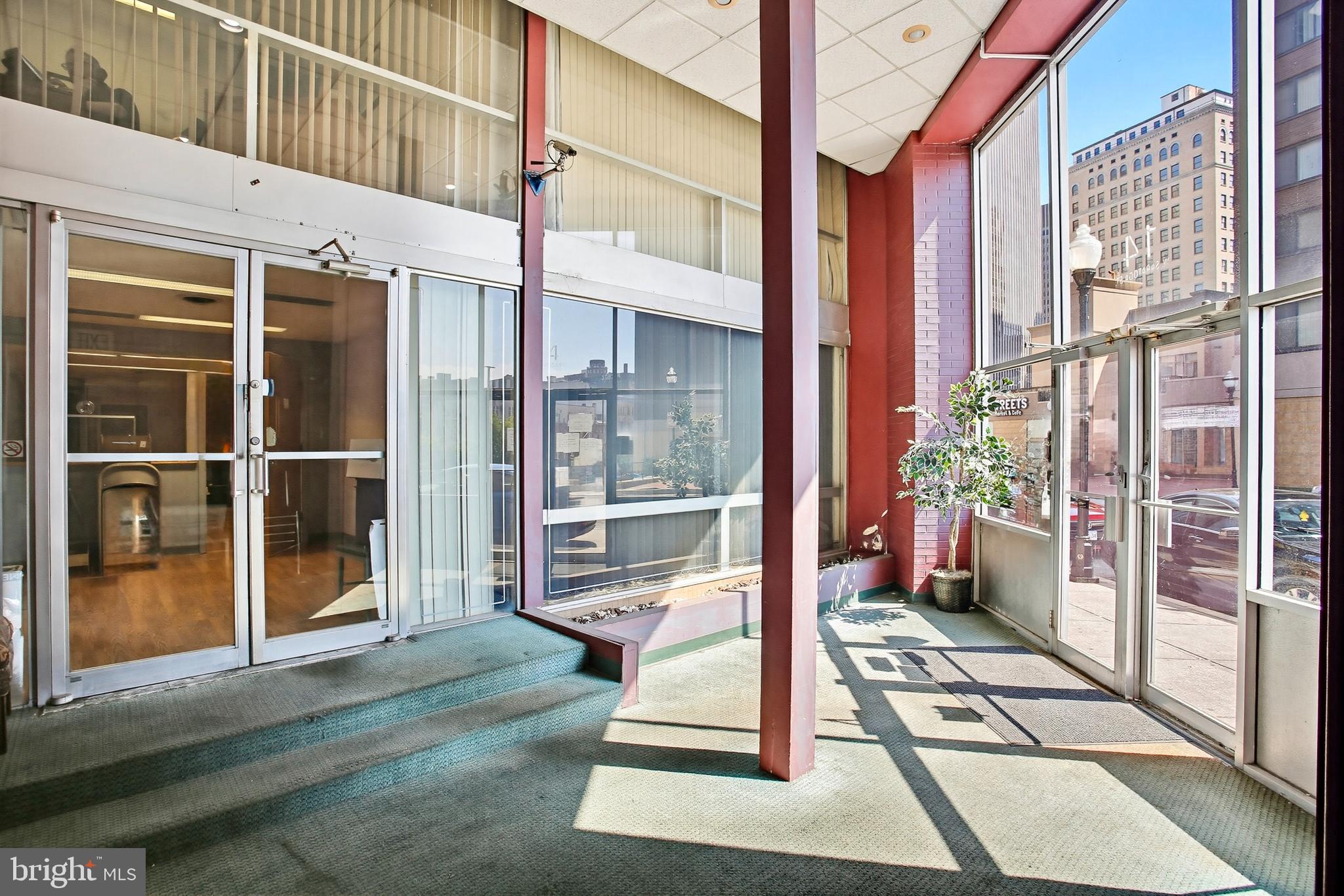 14 W SARATOGA STREET