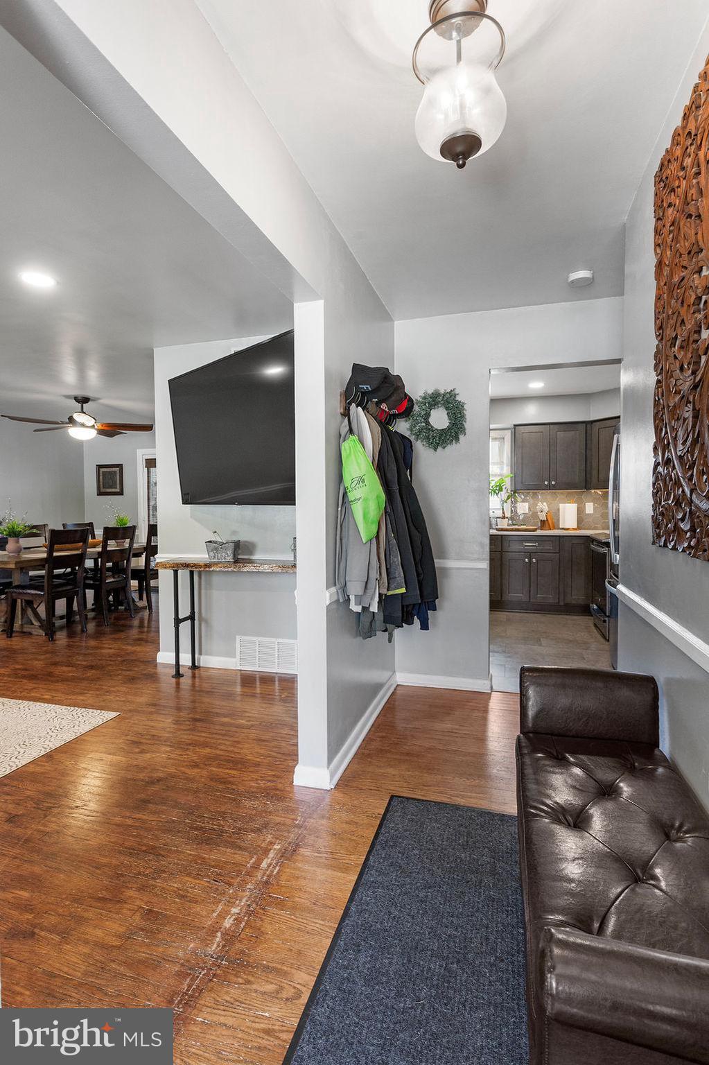 LEADER HEIGHTS - Residential