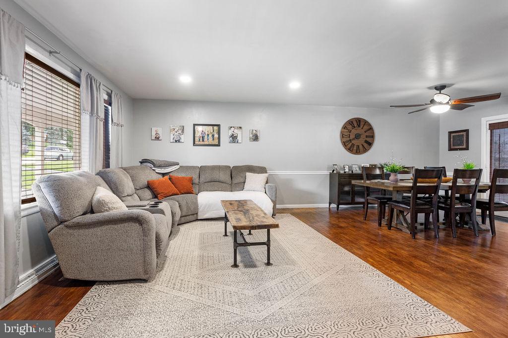 LEADER HEIGHTS - Residential