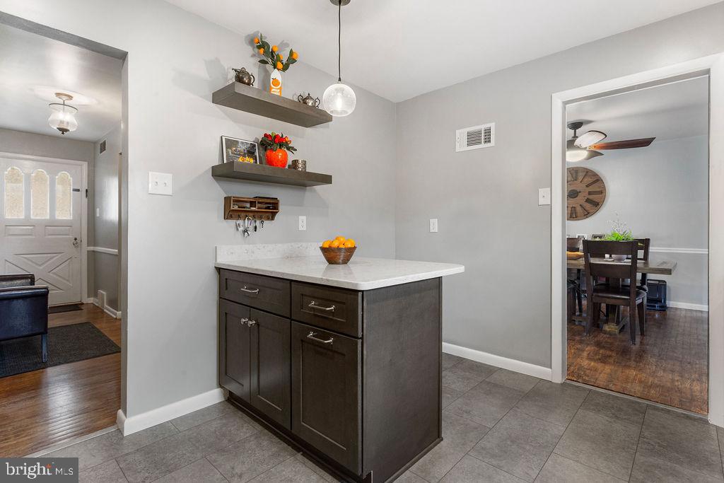 LEADER HEIGHTS - Residential