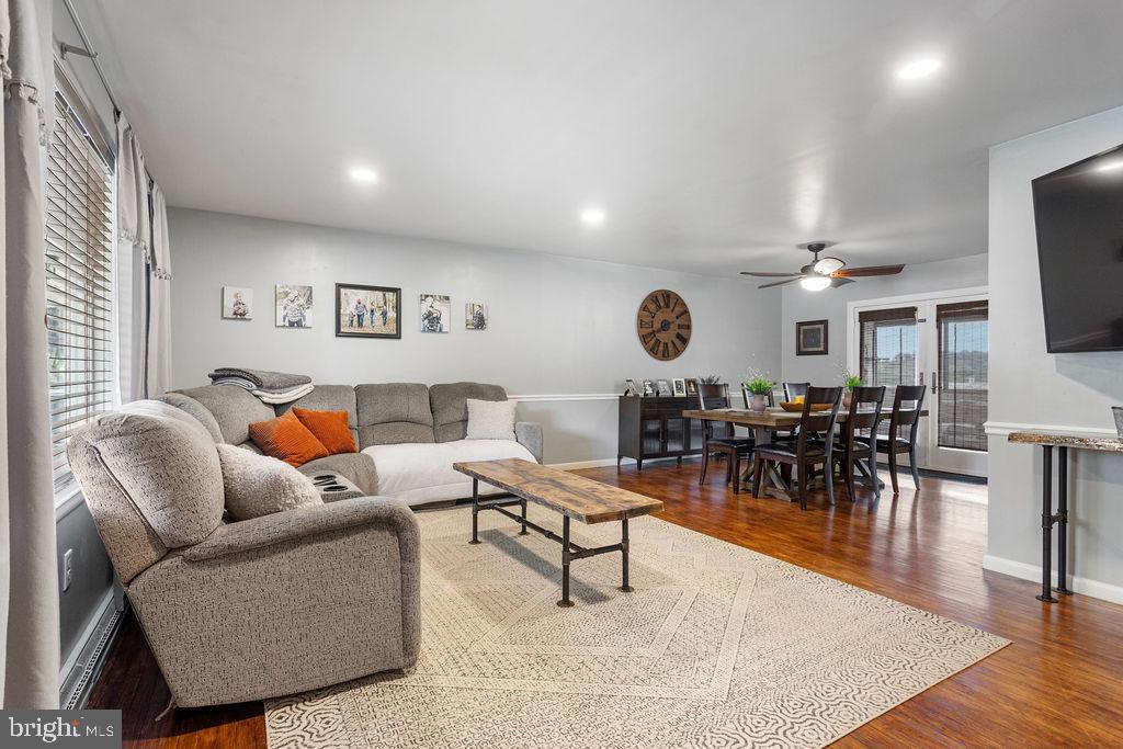 LEADER HEIGHTS - Residential