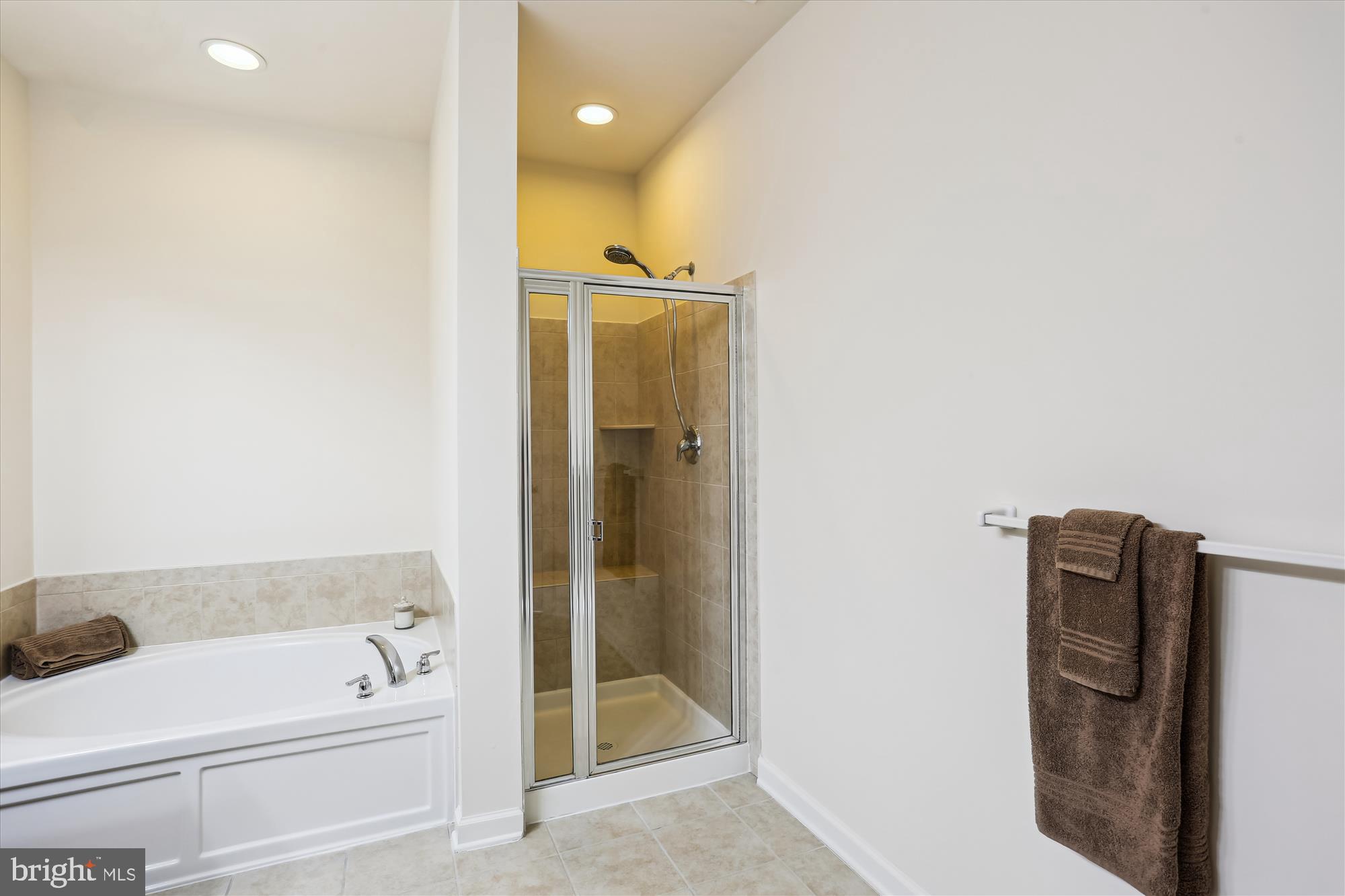 HIDDEN CREEK - Residential