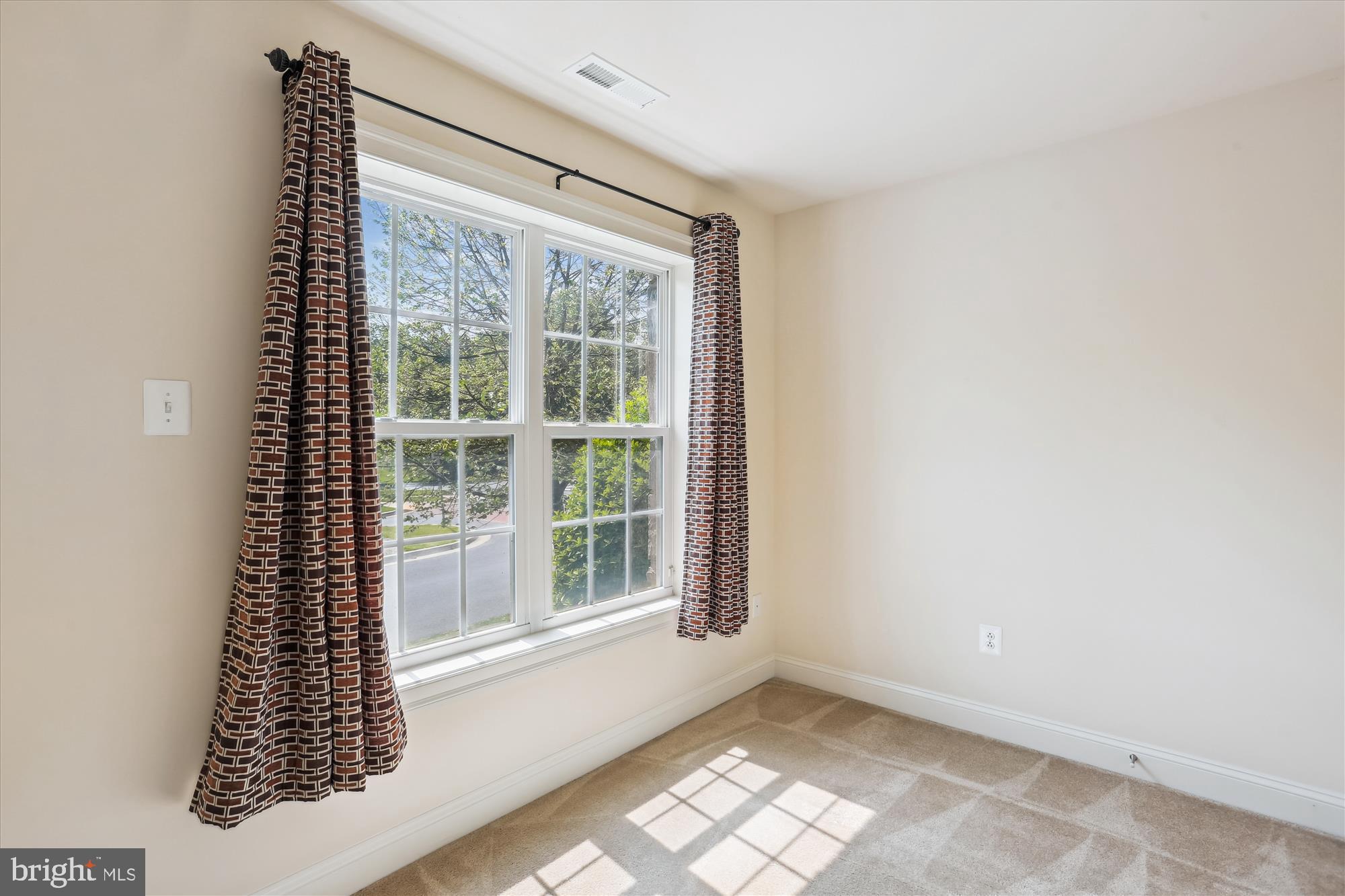 HIDDEN CREEK - Residential