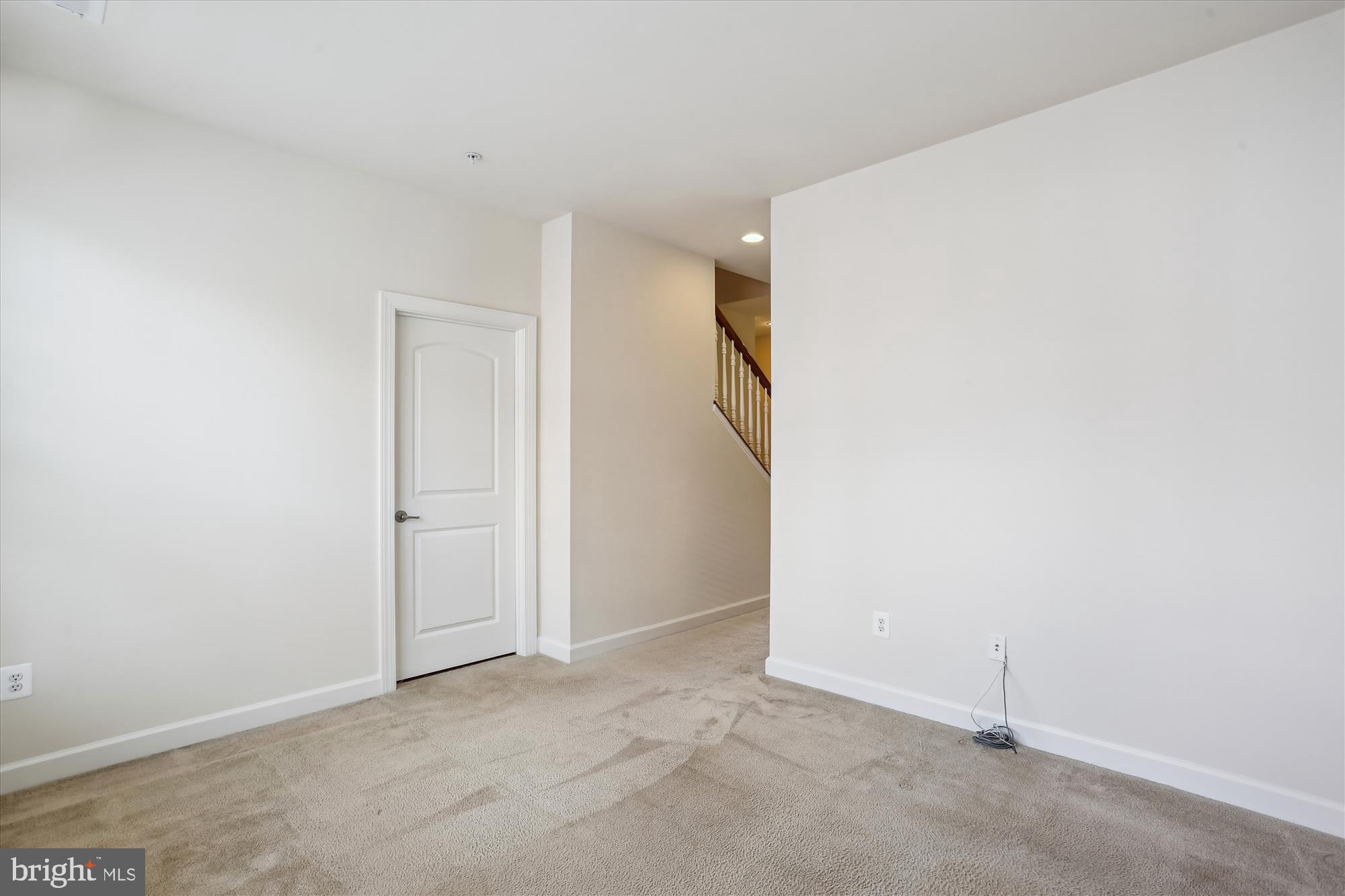 HIDDEN CREEK - Residential