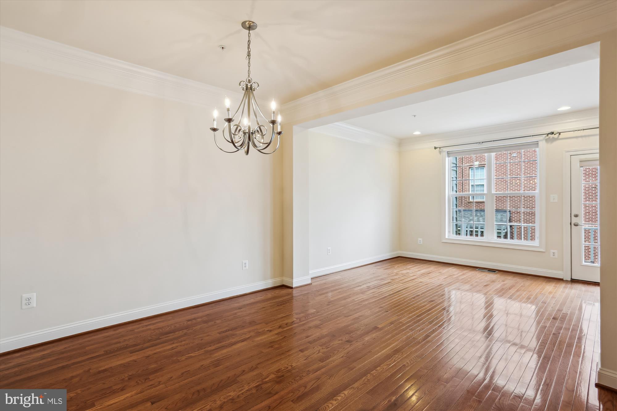 HIDDEN CREEK - Residential