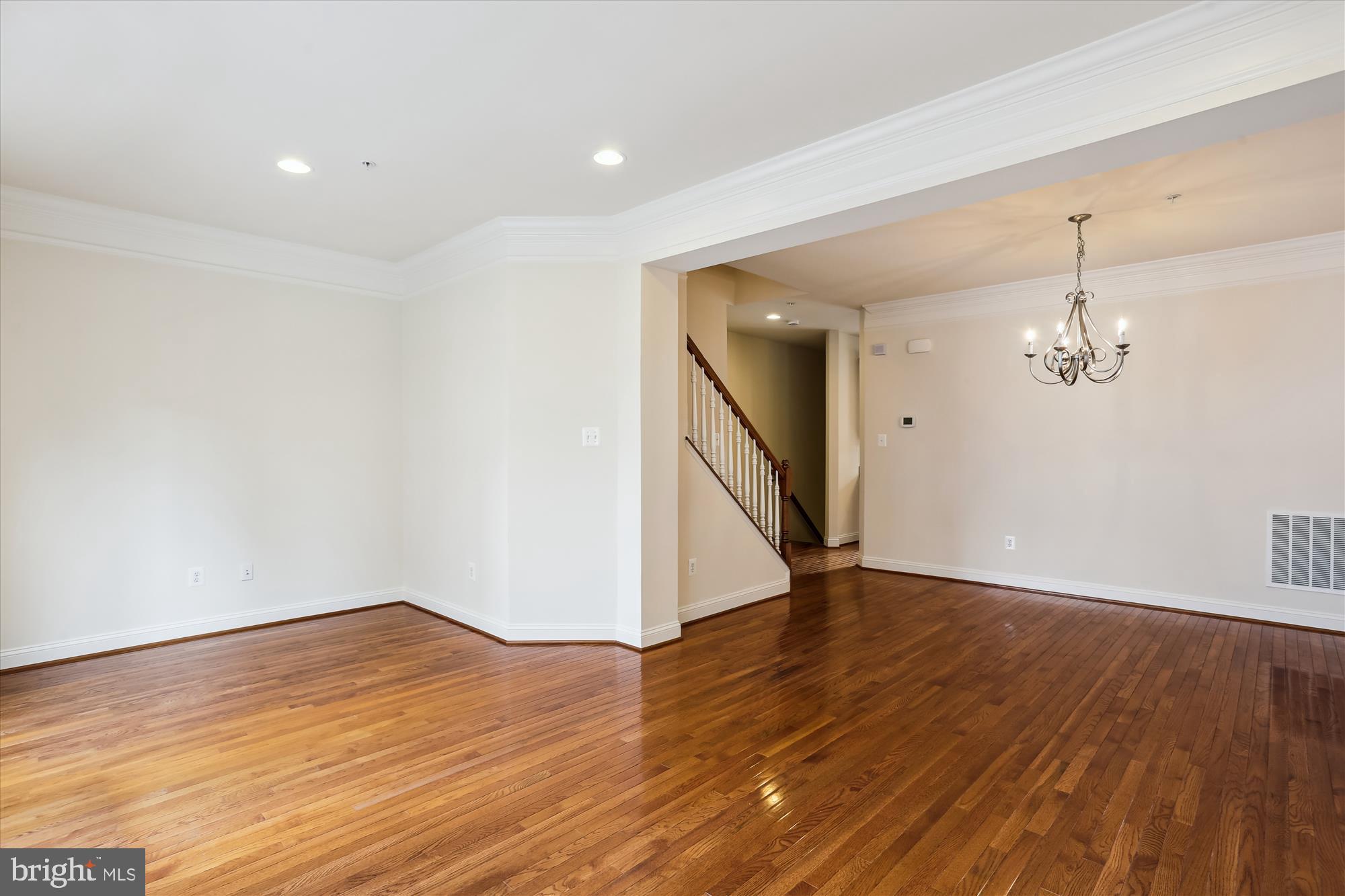 HIDDEN CREEK - Residential