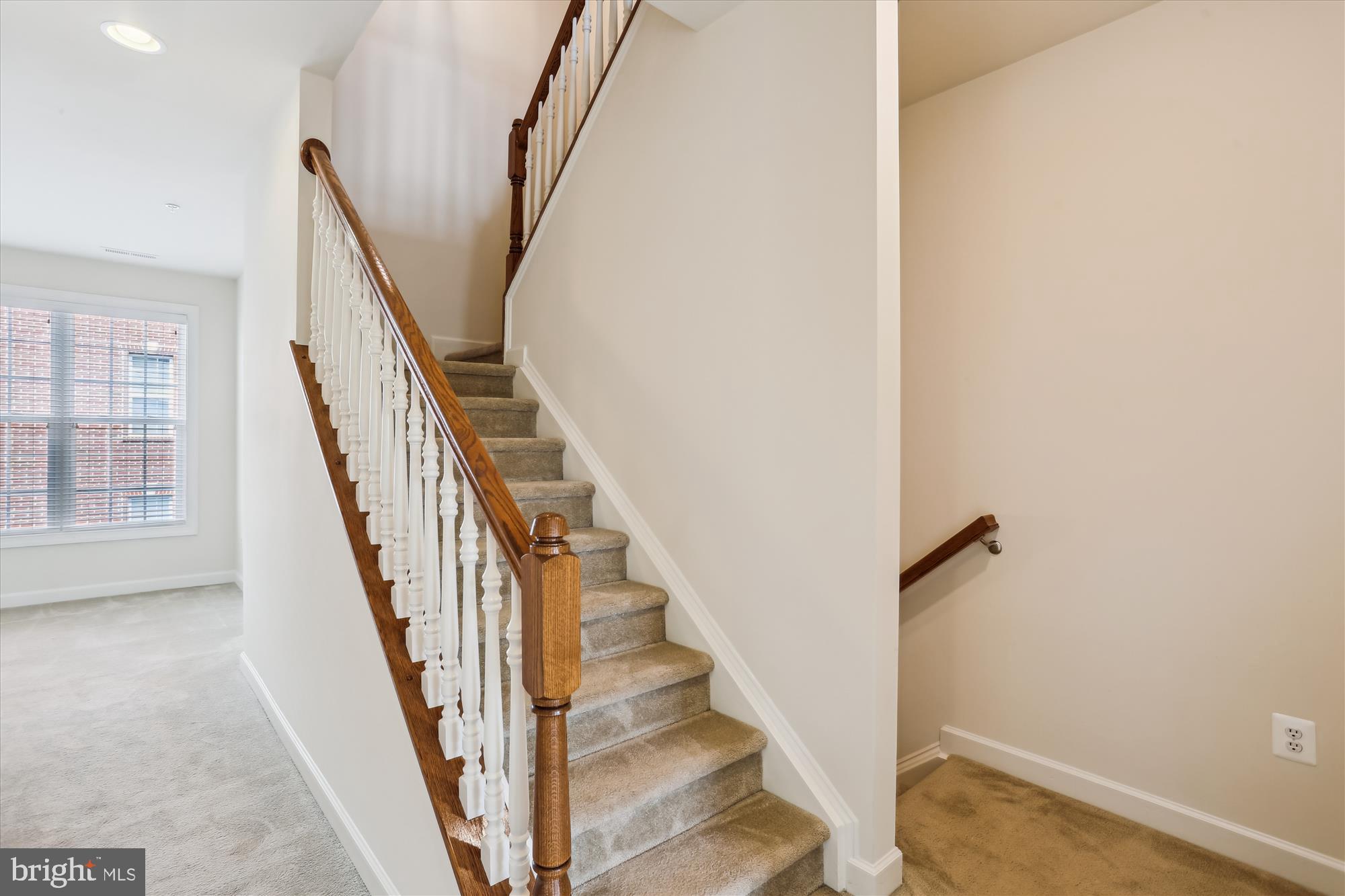 HIDDEN CREEK - Residential