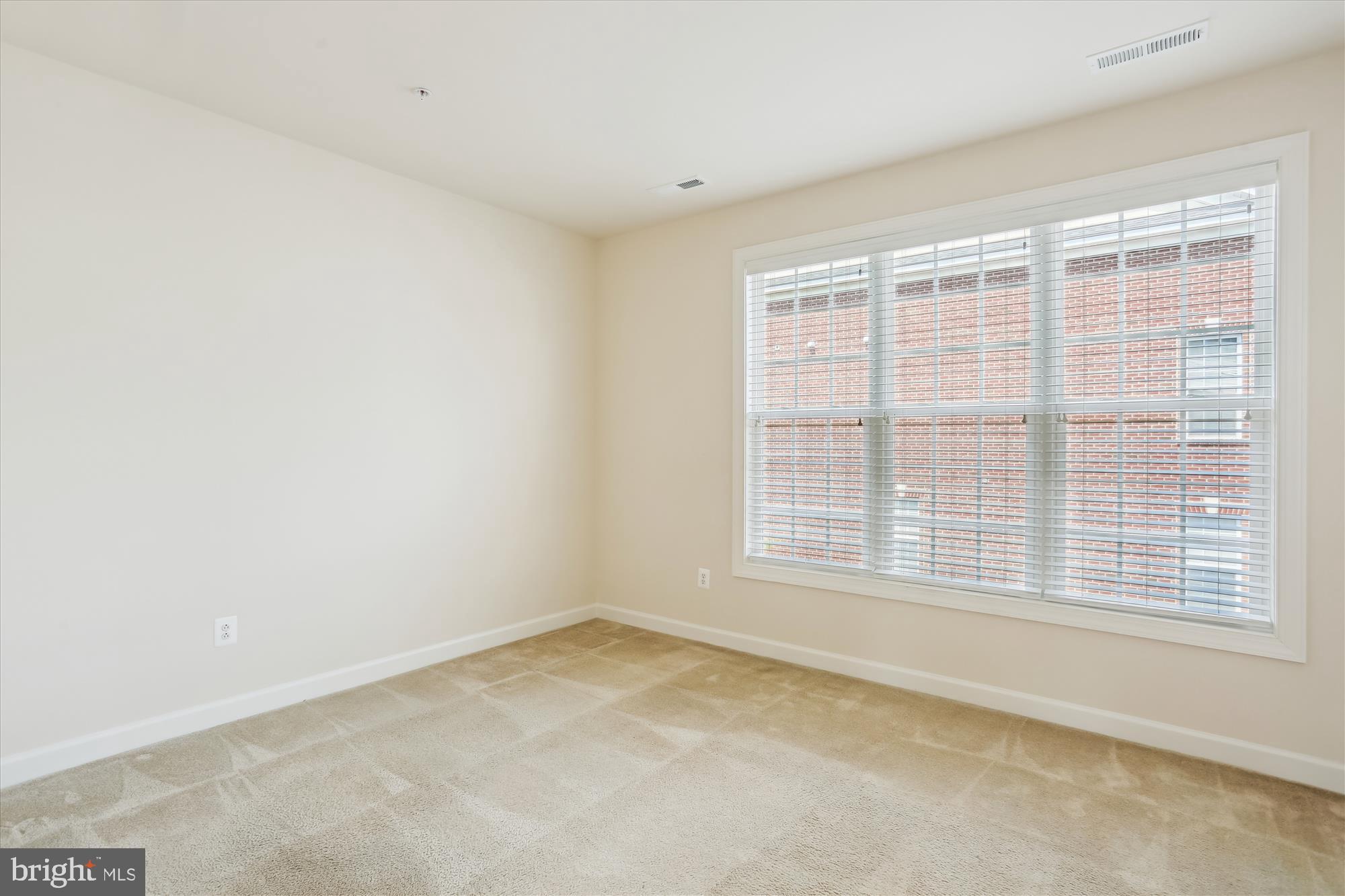 HIDDEN CREEK - Residential