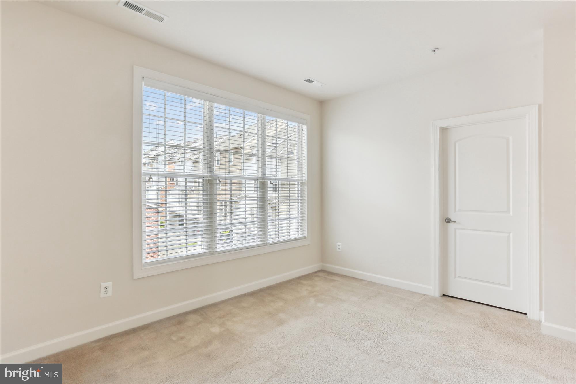 HIDDEN CREEK - Residential