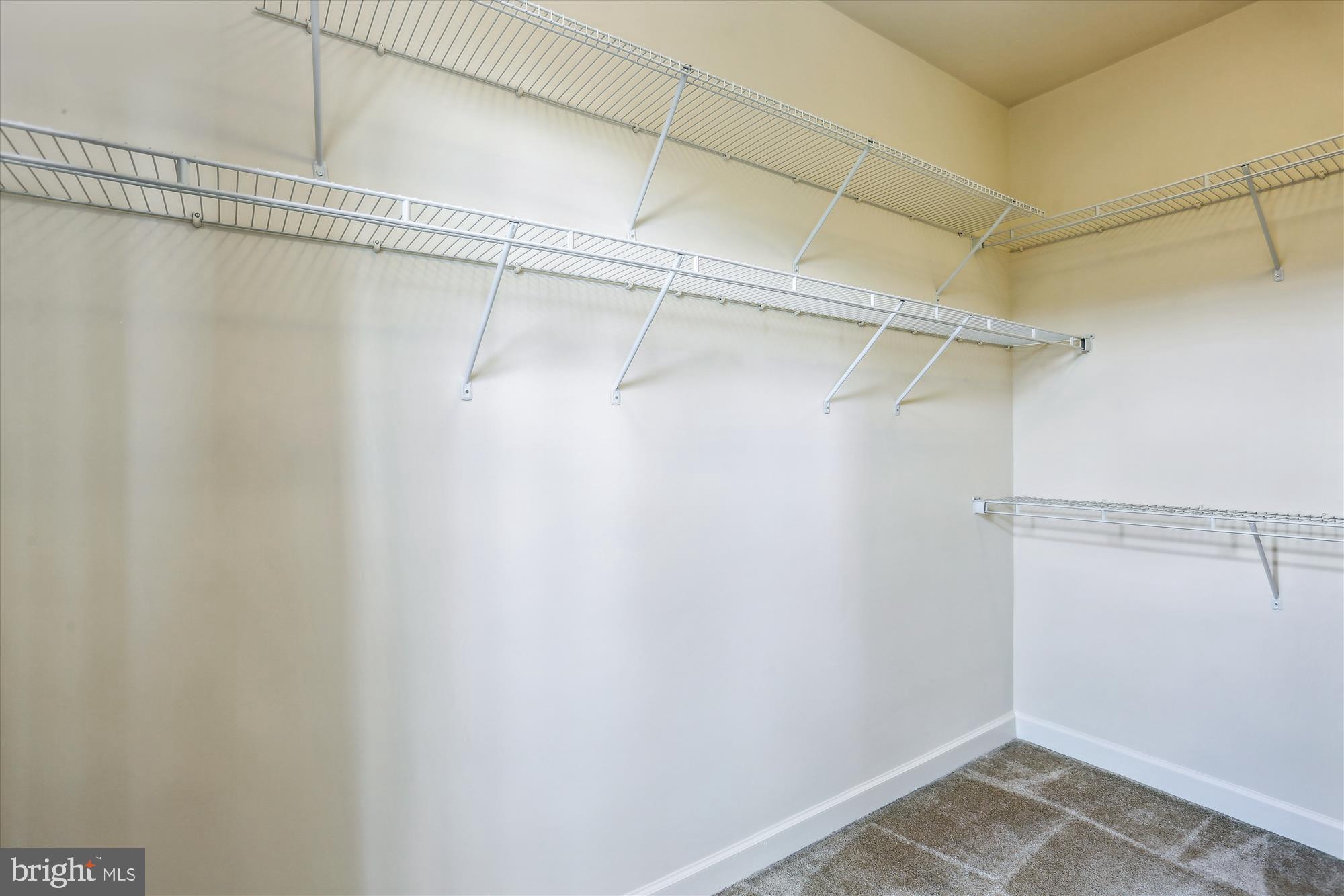 HIDDEN CREEK - Residential