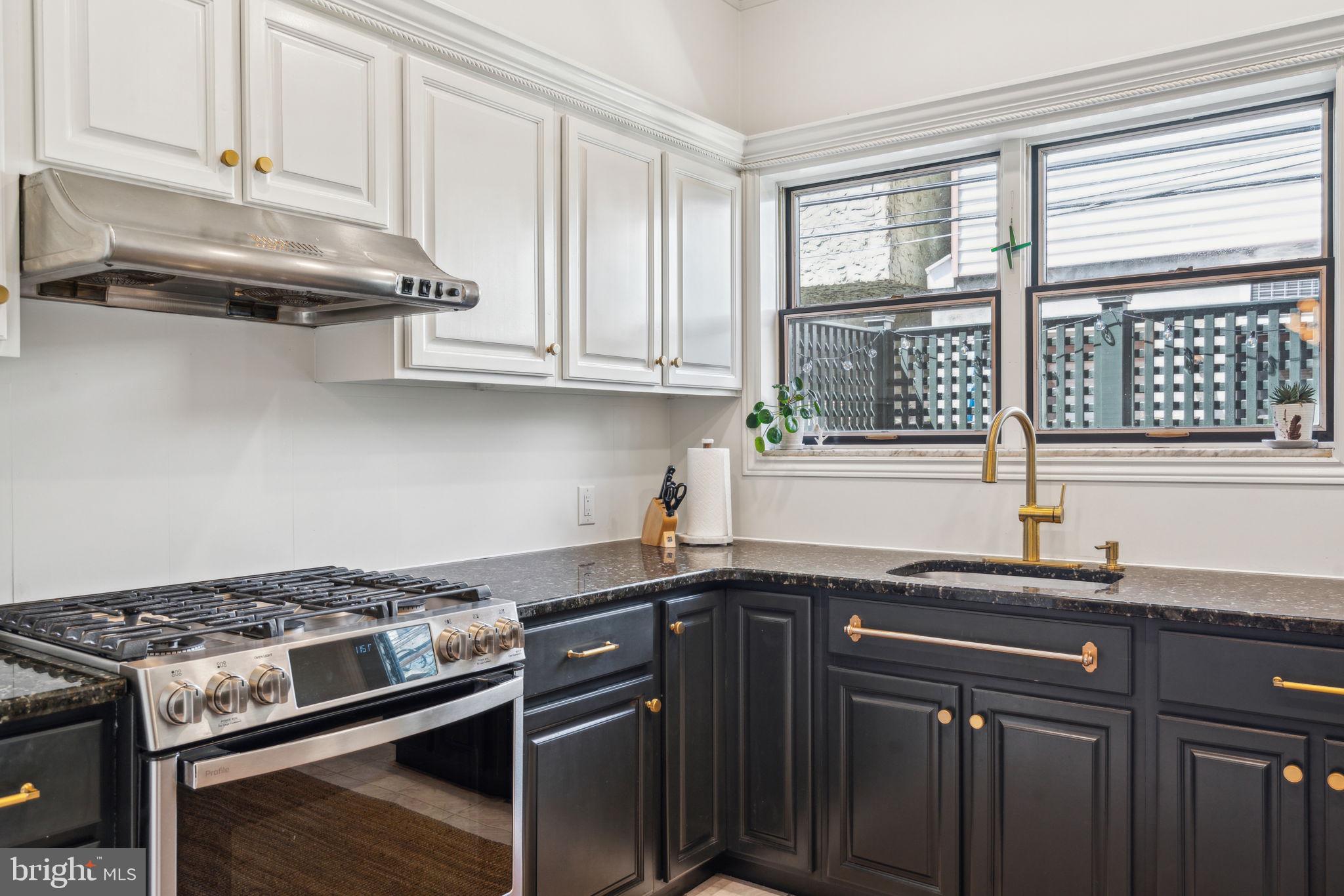 PASSYUNK SQUARE - Residential