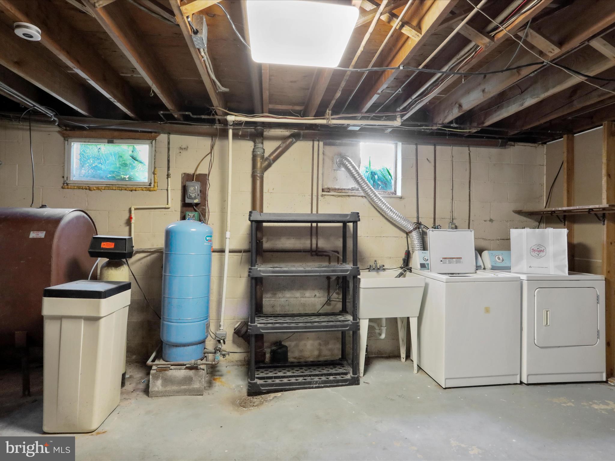 LONGVIEW ESTATES - Residential