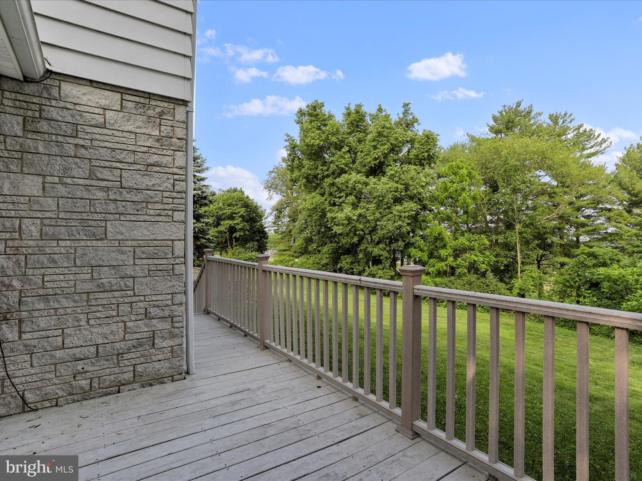 LONGVIEW ESTATES - Residential