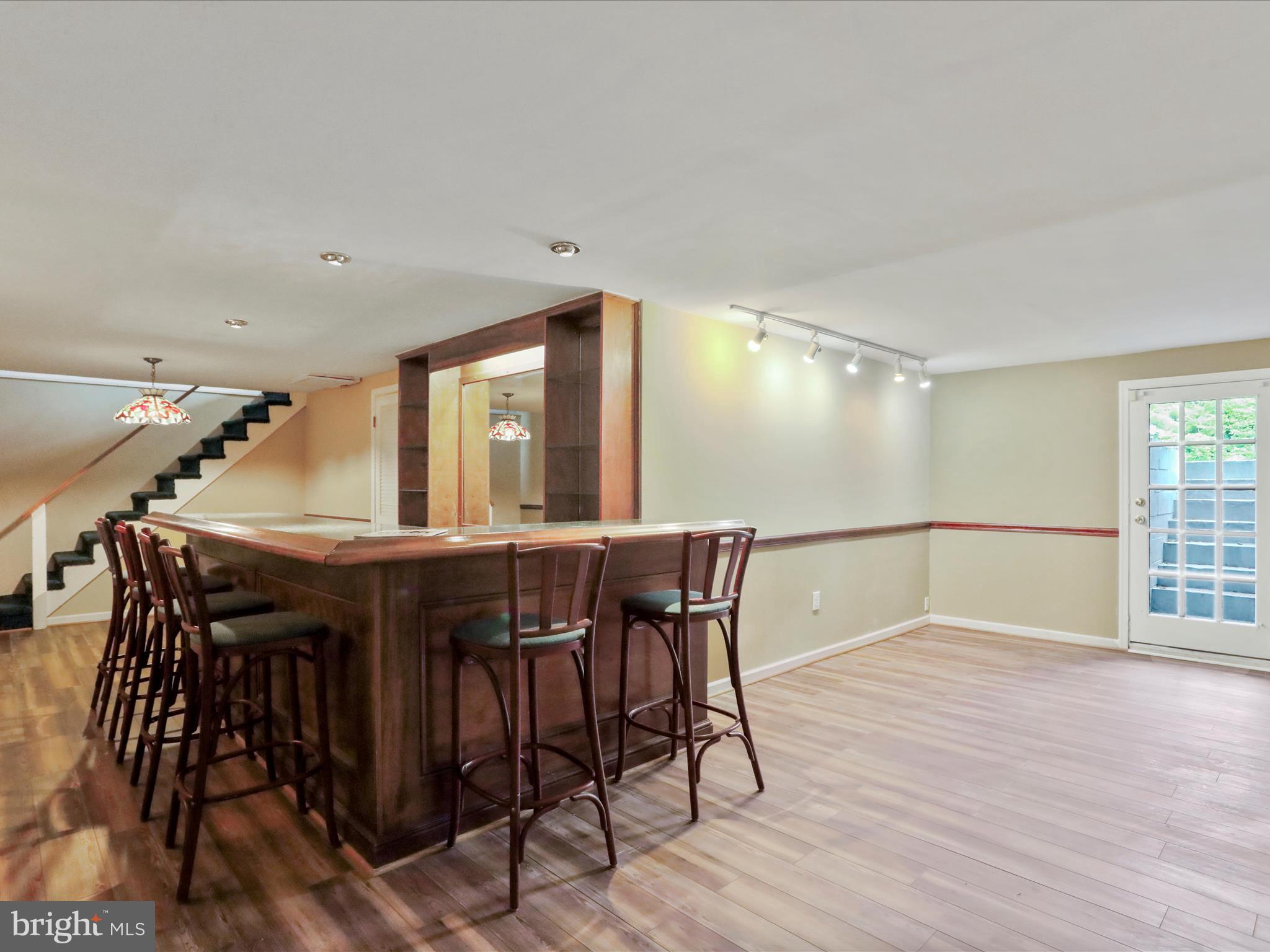 LONGVIEW ESTATES - Residential