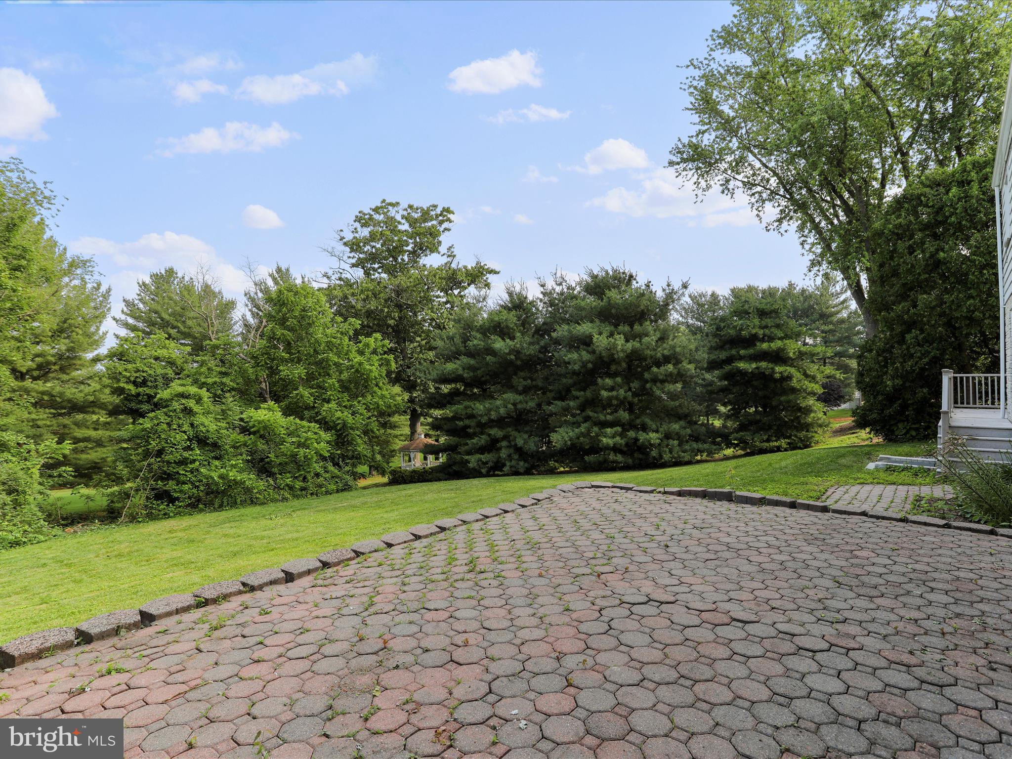 LONGVIEW ESTATES - Residential