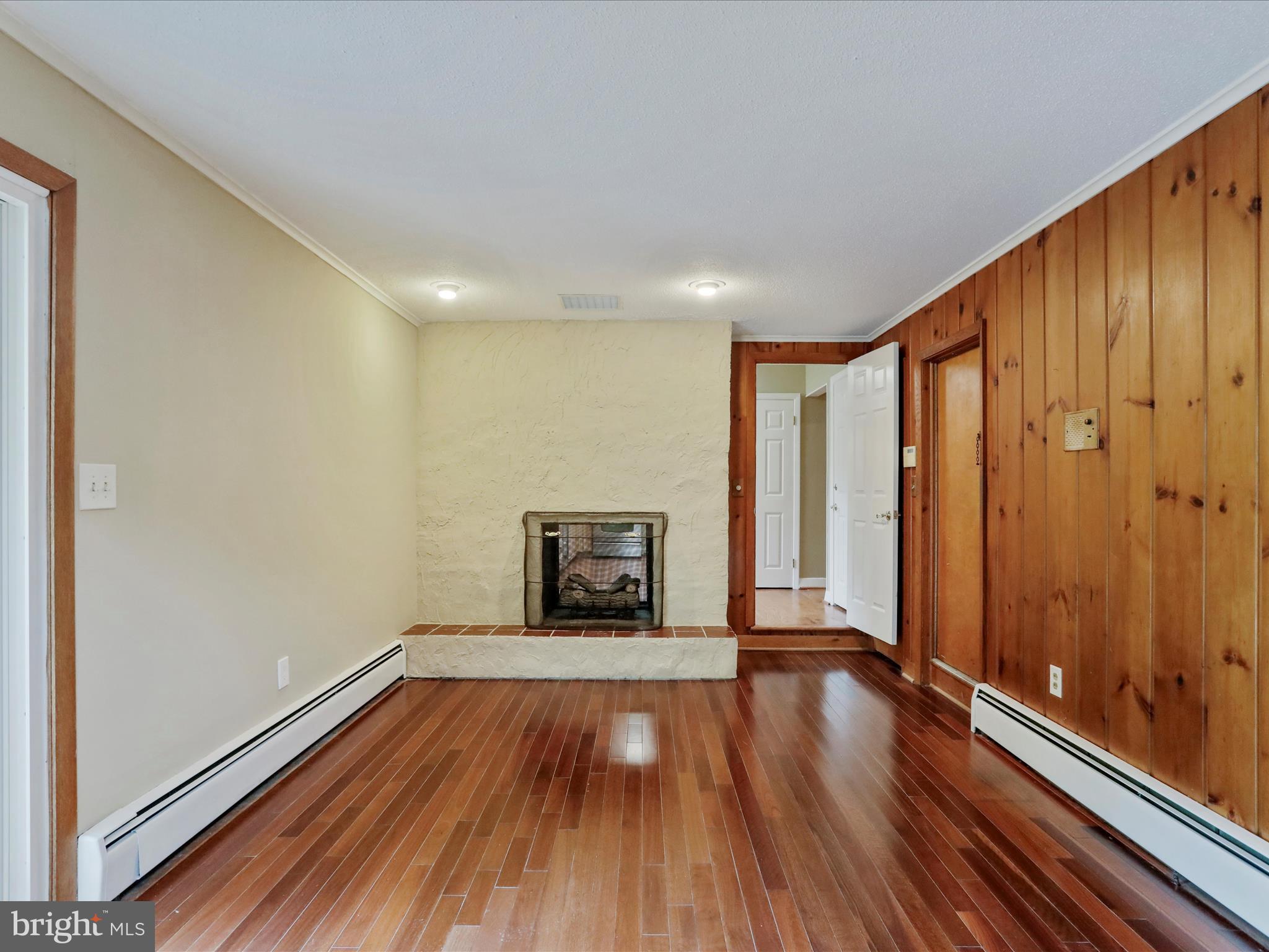 LONGVIEW ESTATES - Residential