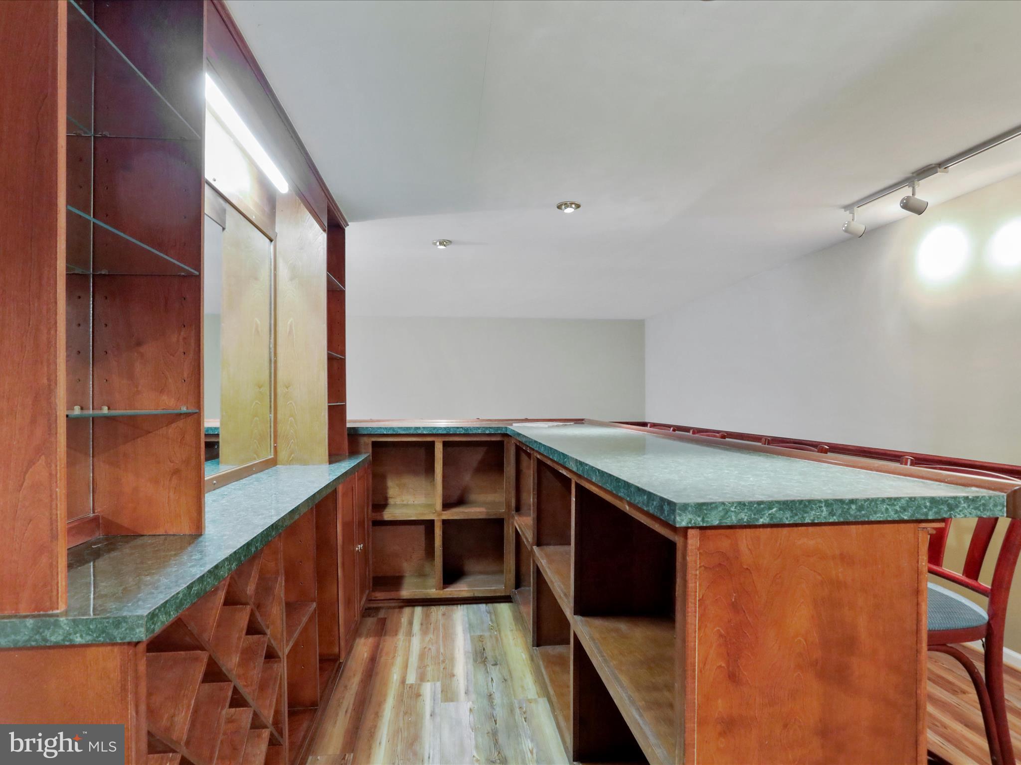 LONGVIEW ESTATES - Residential