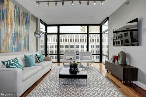 MLS: DCDC2268232