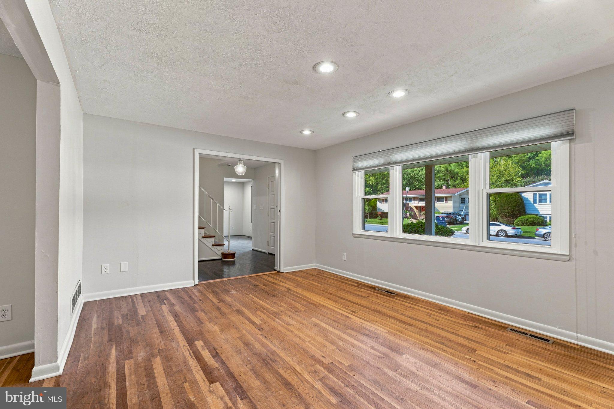 4631 HAWKSBURY ROAD