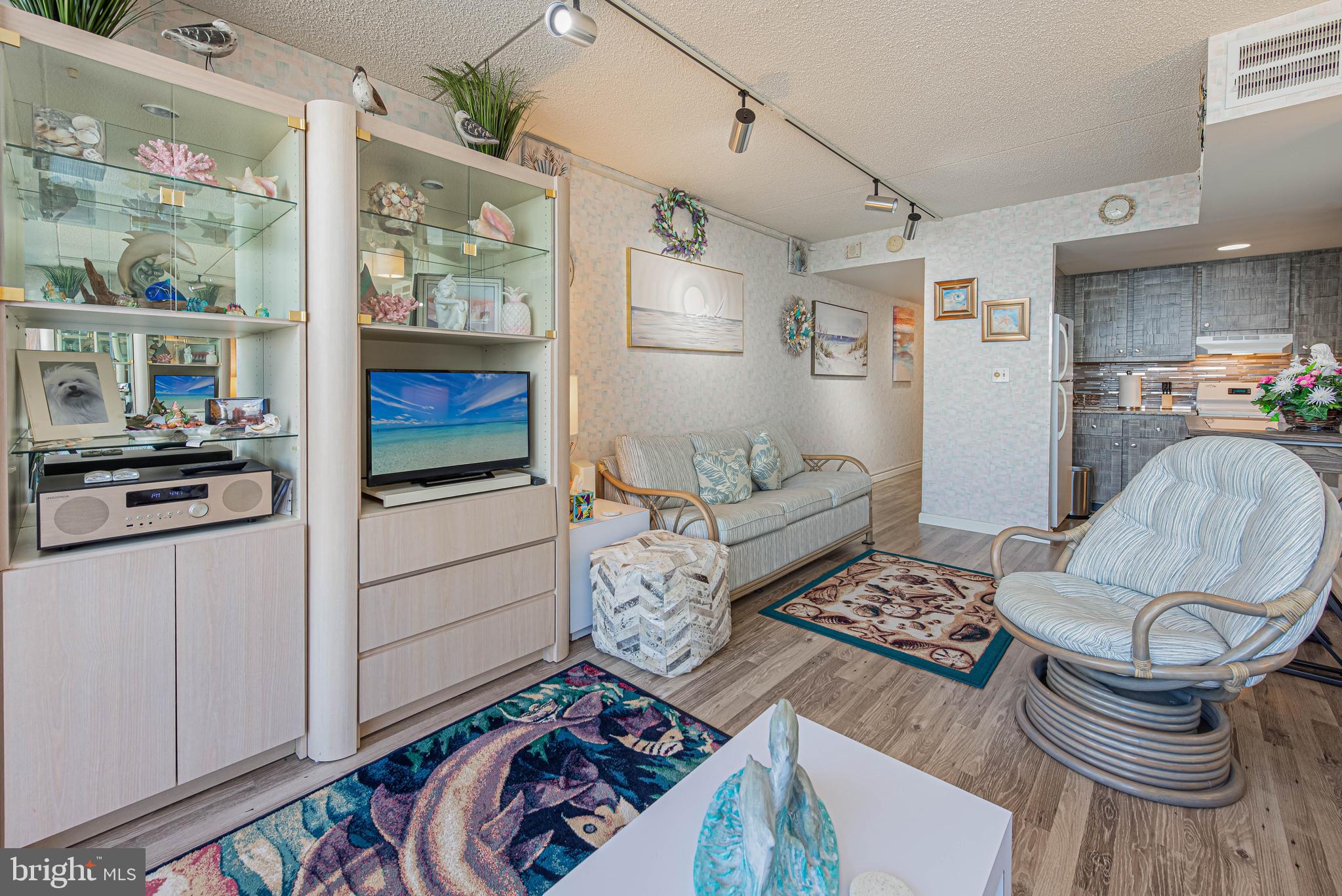 10900 COASTAL HIGHWAY 909